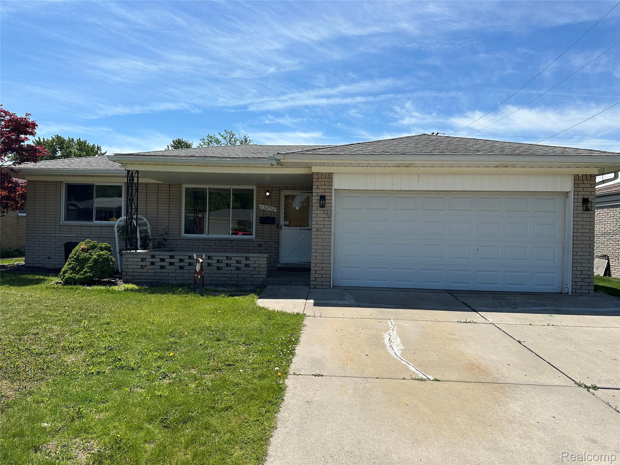 13252, Diena, Warren, Michigan, 48088