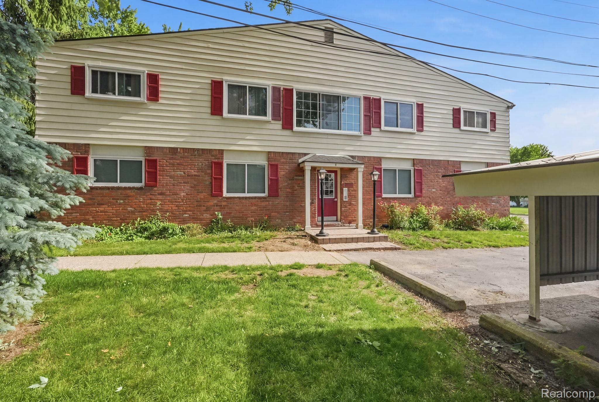 701, Maple, Clawson, Michigan, 48017