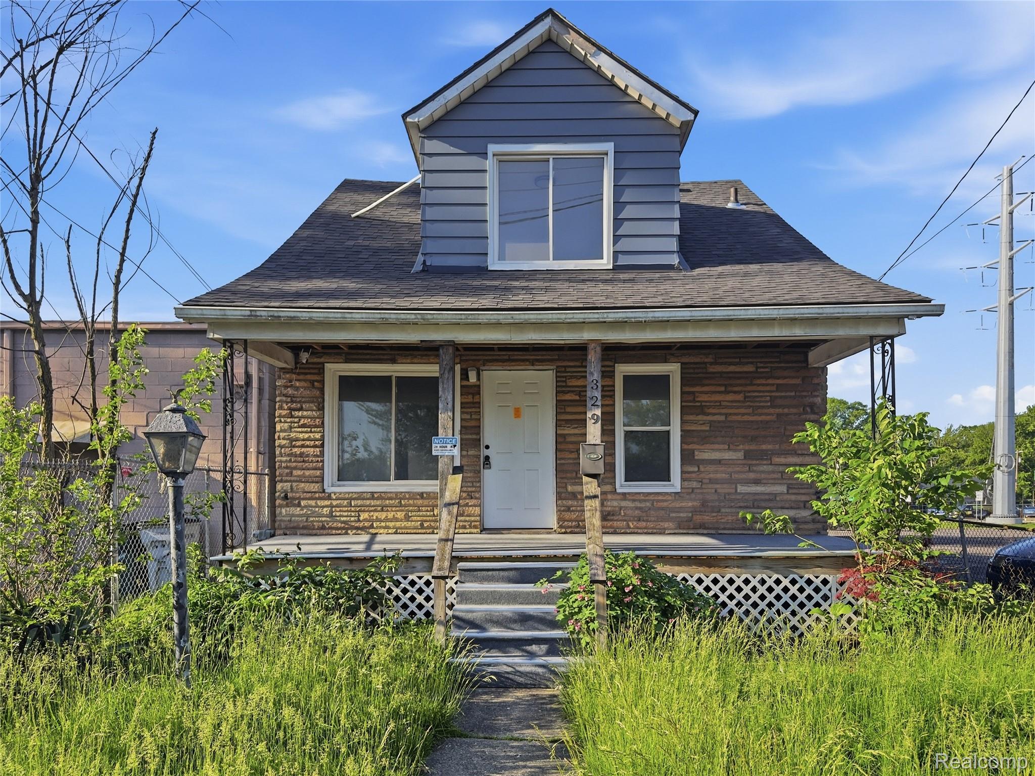 329, Muir, Hazel Park, Michigan, 48030