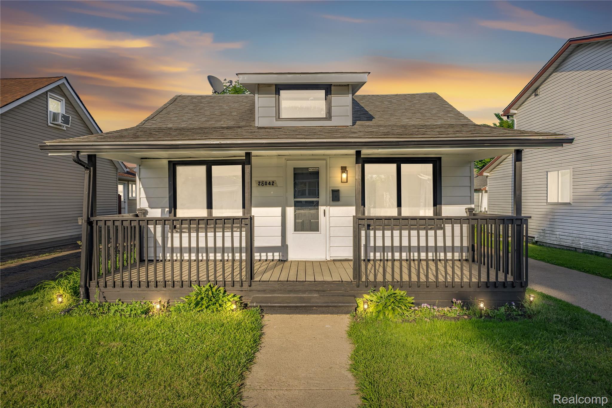 28042, Maple, Roseville, Michigan, 48066