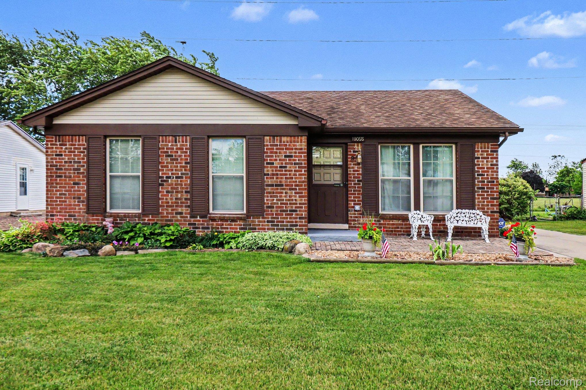 19055, Hyde Park, Trenton, Michigan, 48183
