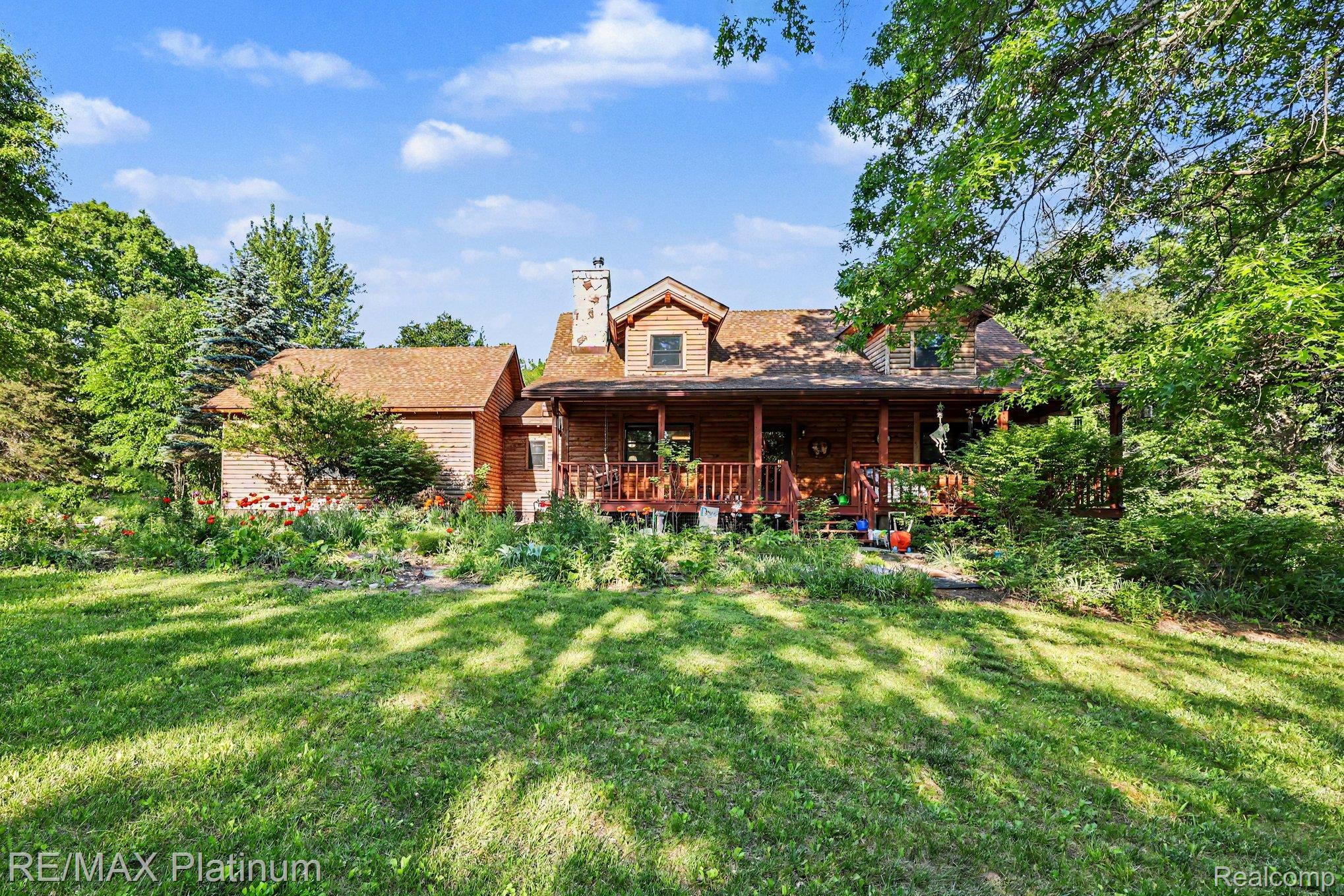 1240, Hickory Ridge, Milford, Michigan, 48380