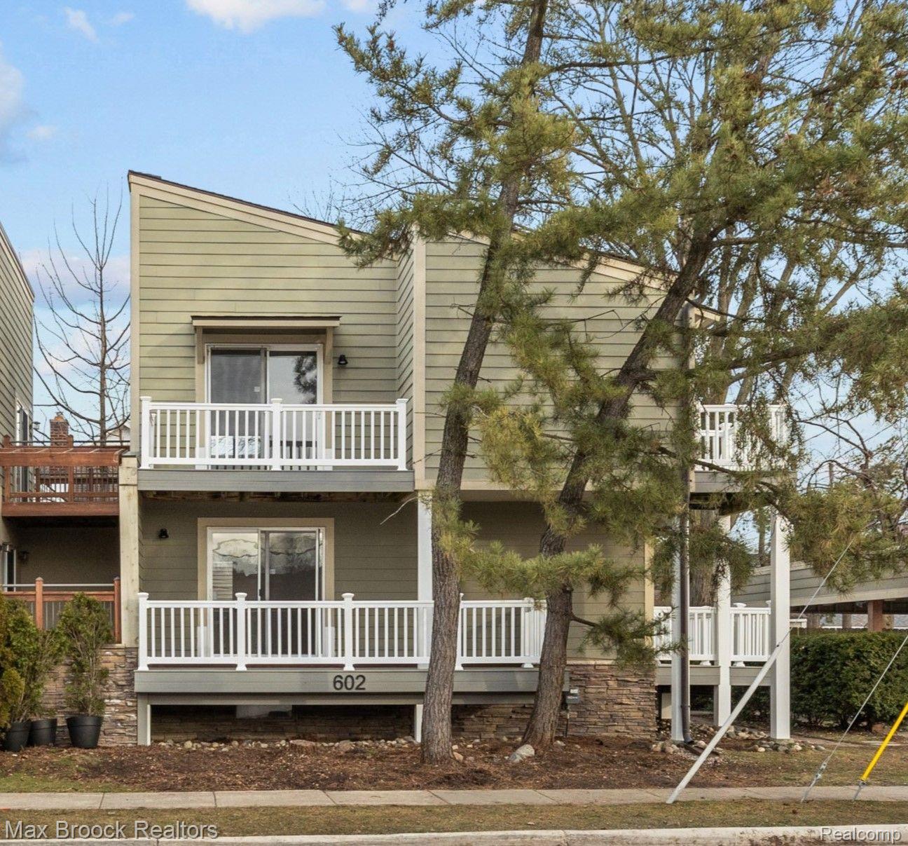 602, LINCOLN, Birmingham, Michigan, 48009