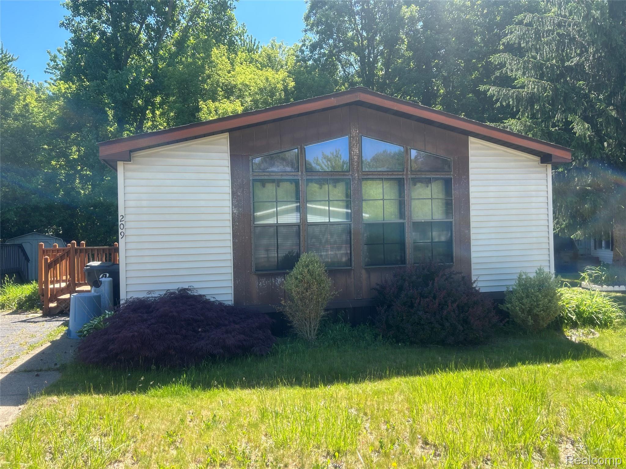 351, N. Squirrel RD, #209, Auburn Hills, Michigan, 48326