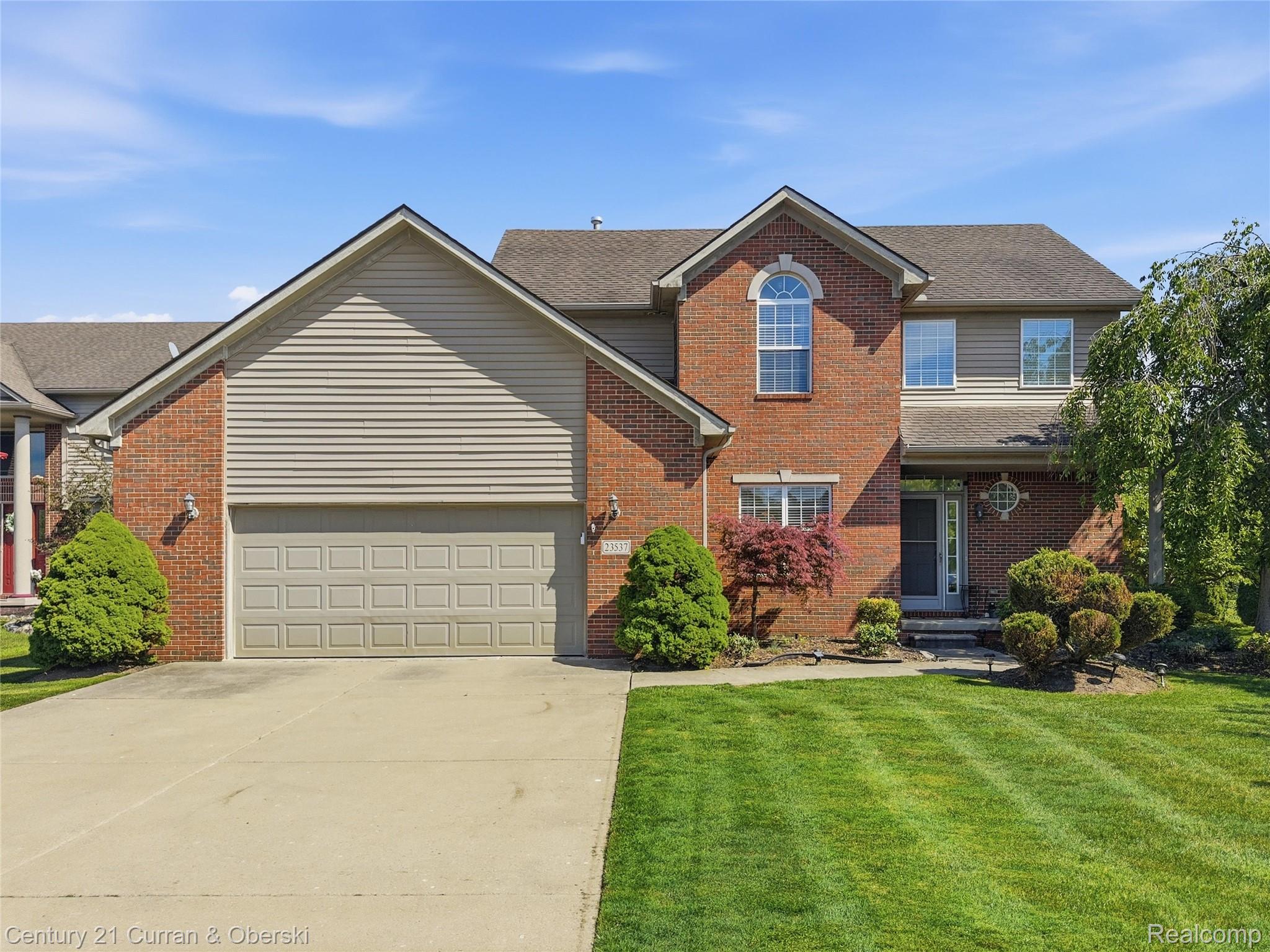 23537, Crescent Ridge, New Boston, Michigan, 48164