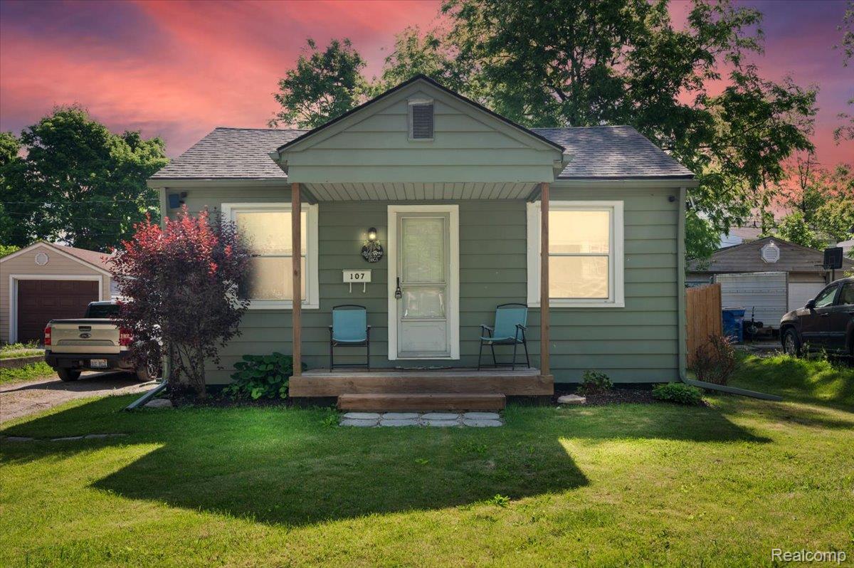 107, Tilden, Waterford, Michigan, 48328