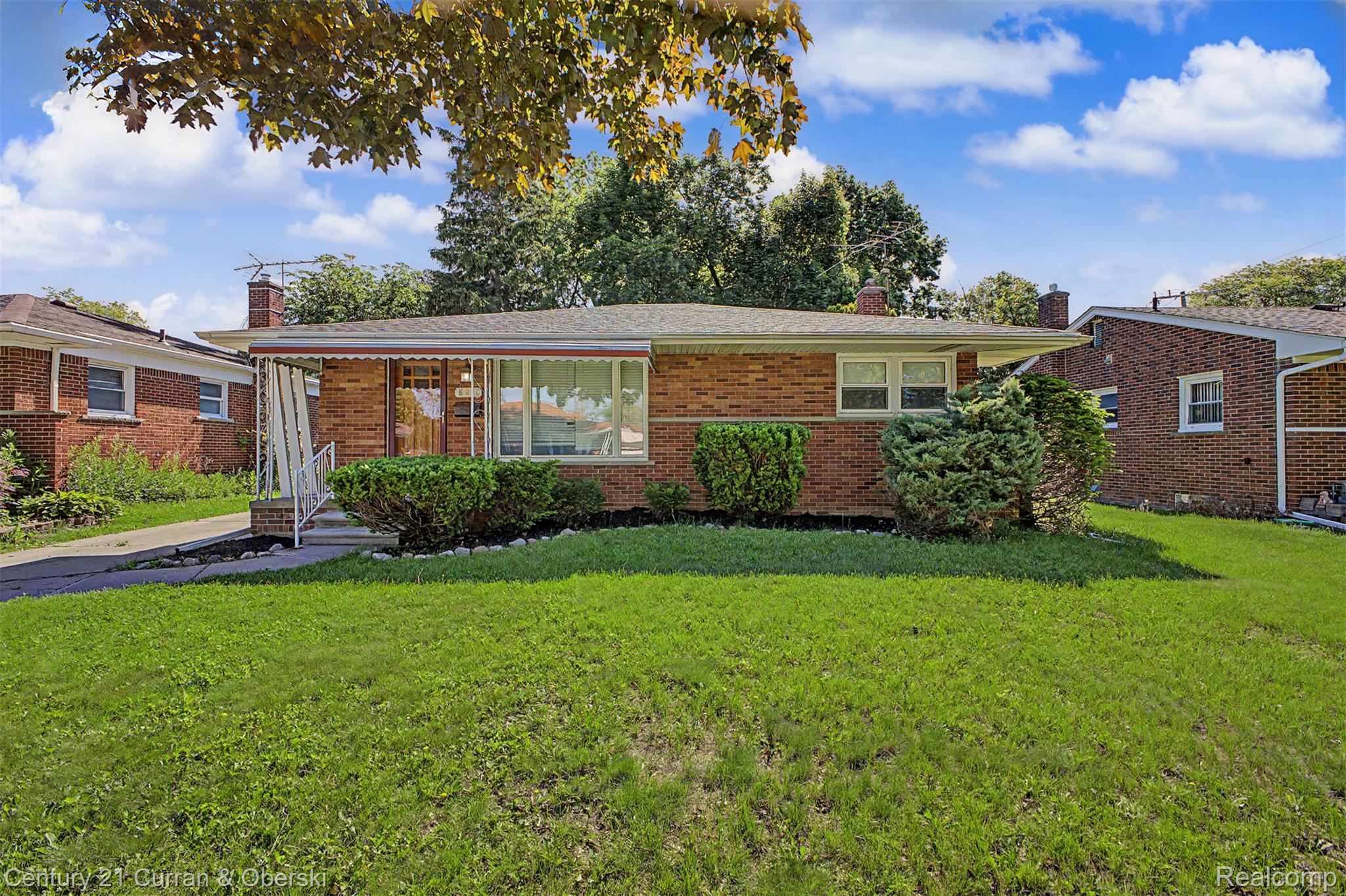8212, GLENGARY, Dearborn Heights, Michigan, 48127
