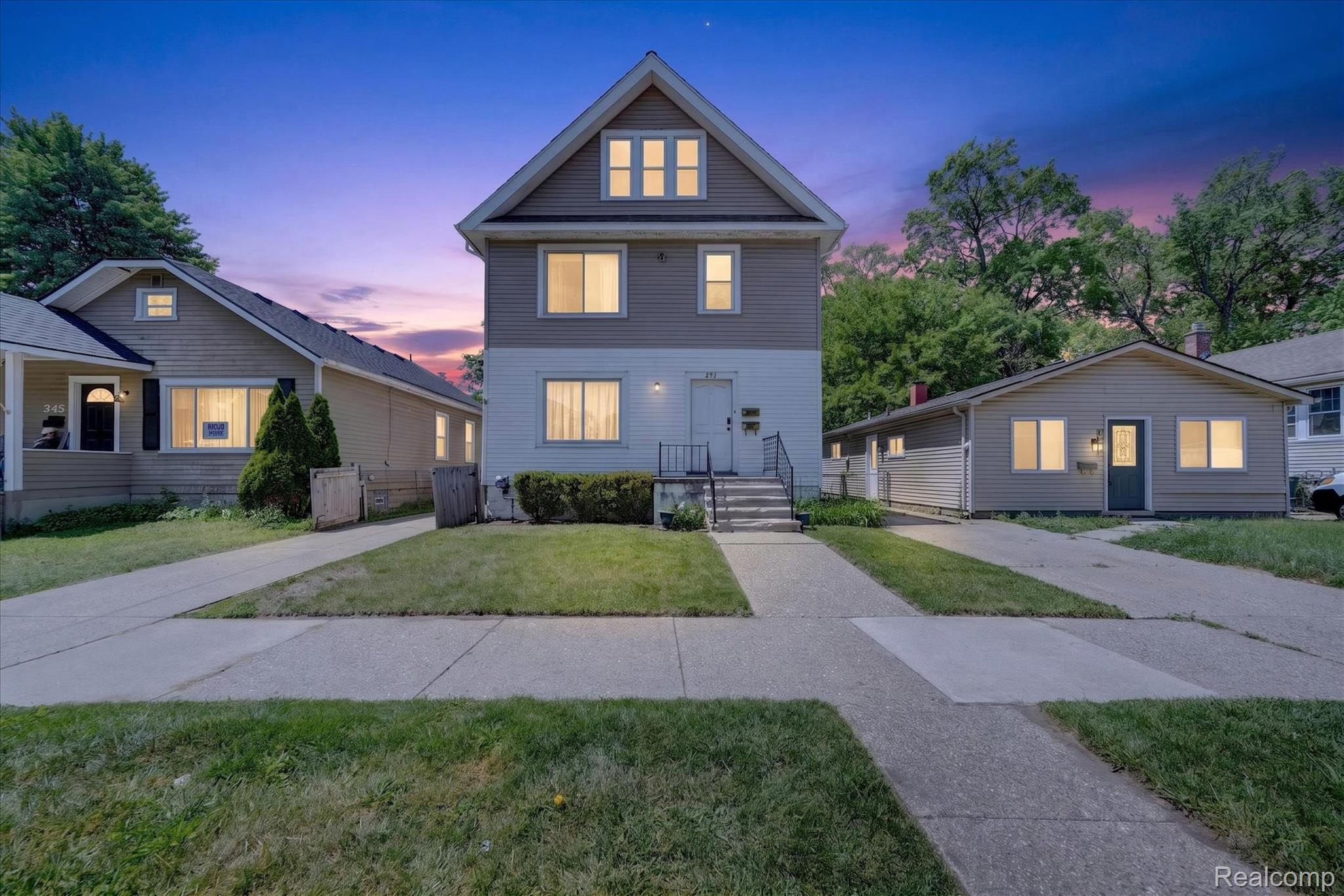 351, Edgewood, Ferndale, Michigan, 48220