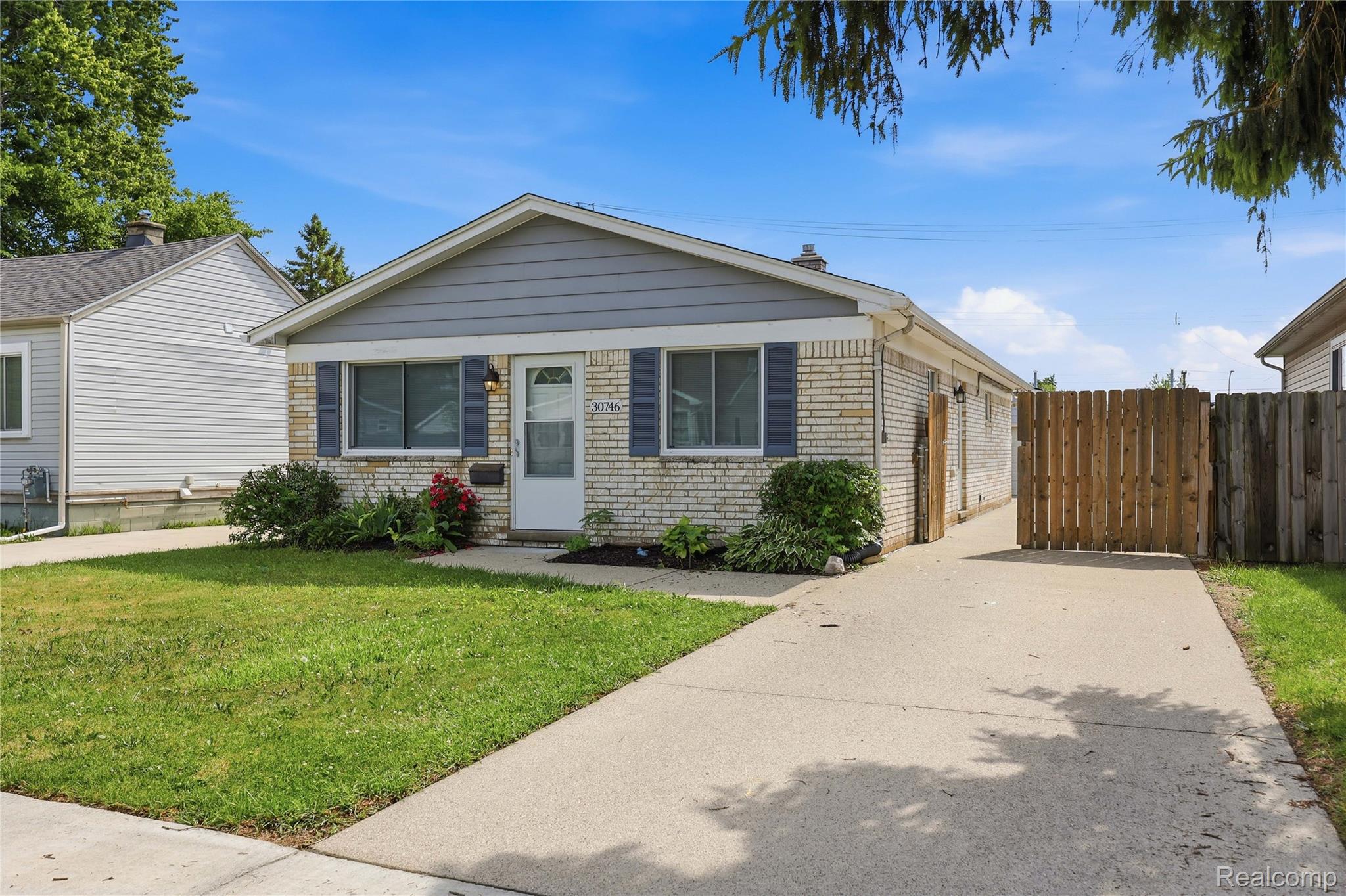 30746, Brush, Madison Heights, Michigan, 48071