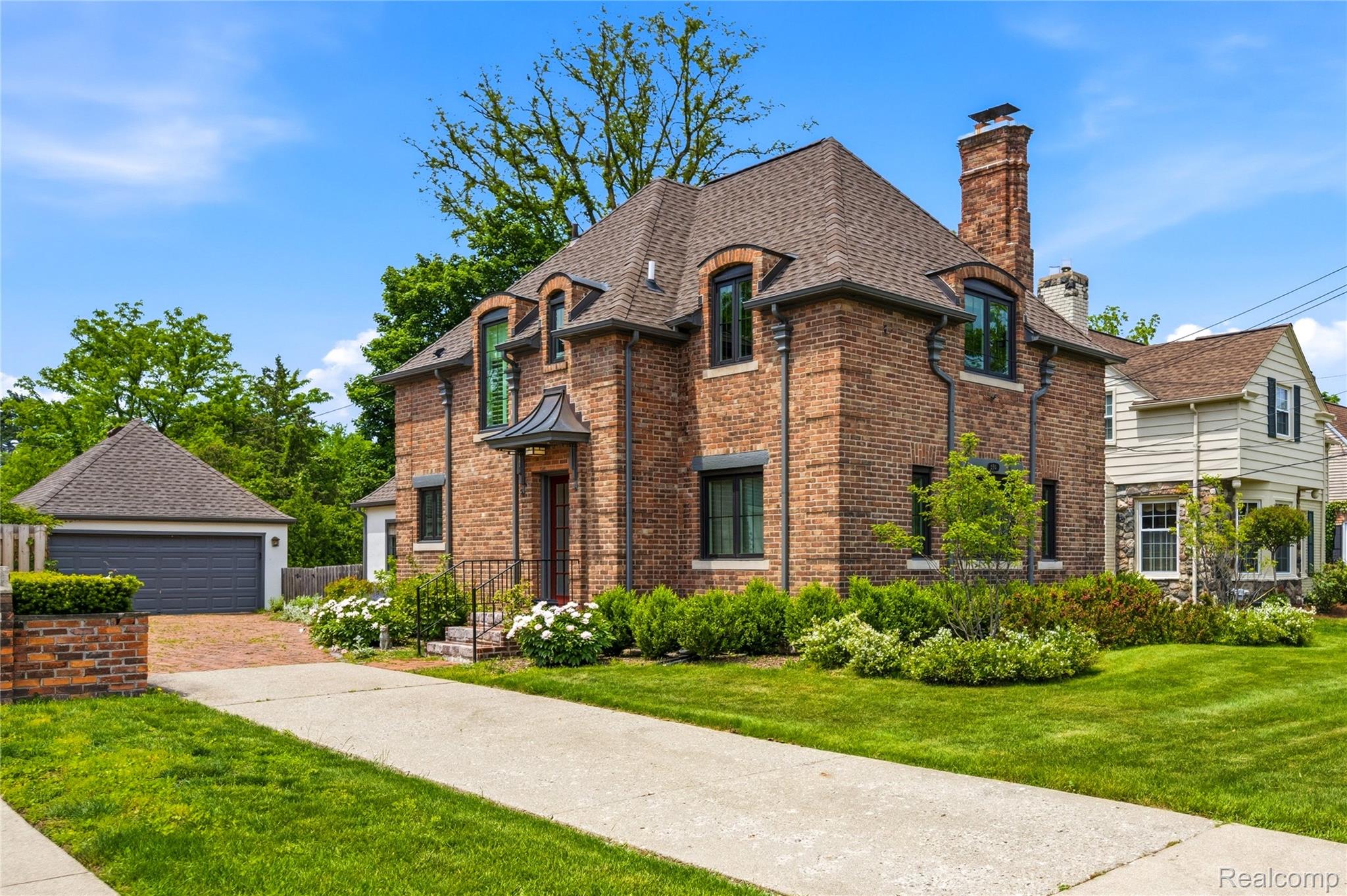 250, Pleasant, Birmingham, Michigan, 48009