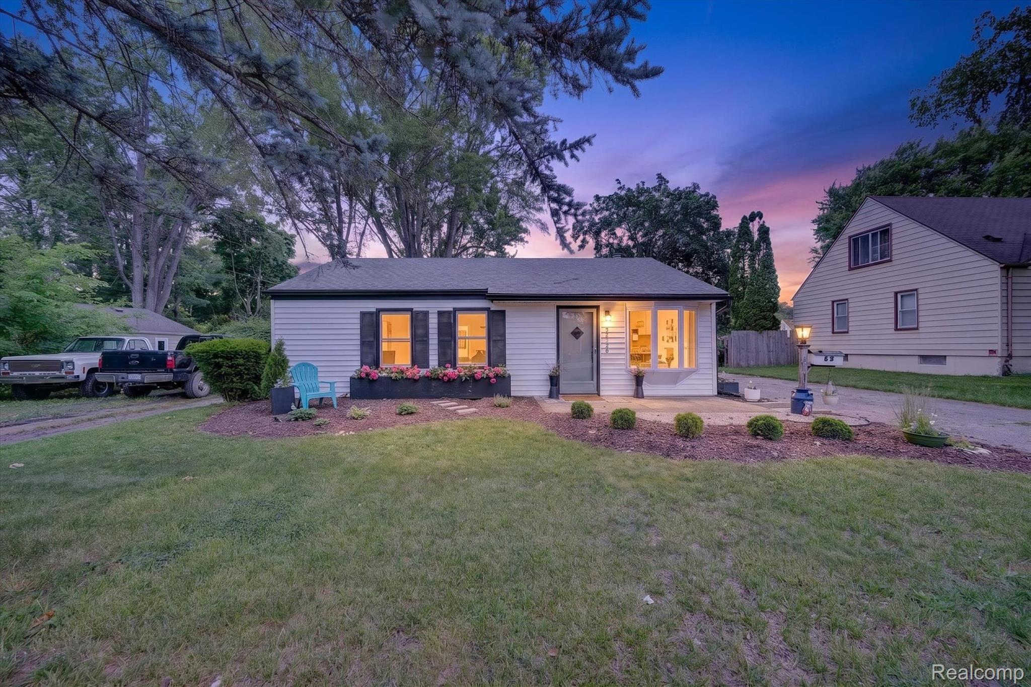 32326, Florence, Garden City, Michigan, 48135