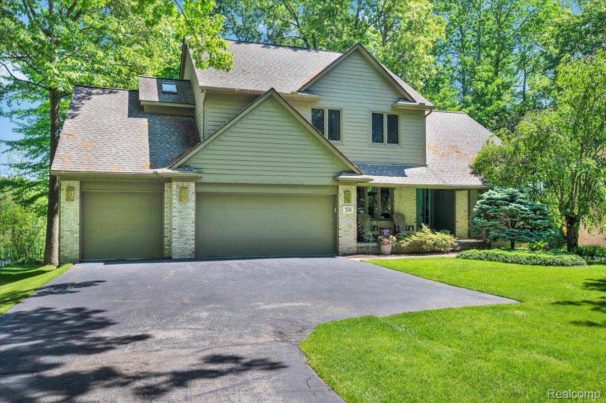 250, Woodcreek, Commerce Twp, Michigan, 48390