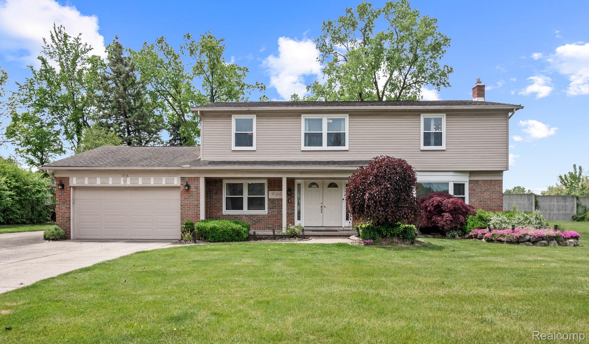 1916, Squirrel Valley, Bloomfield Hills, Michigan, 48304