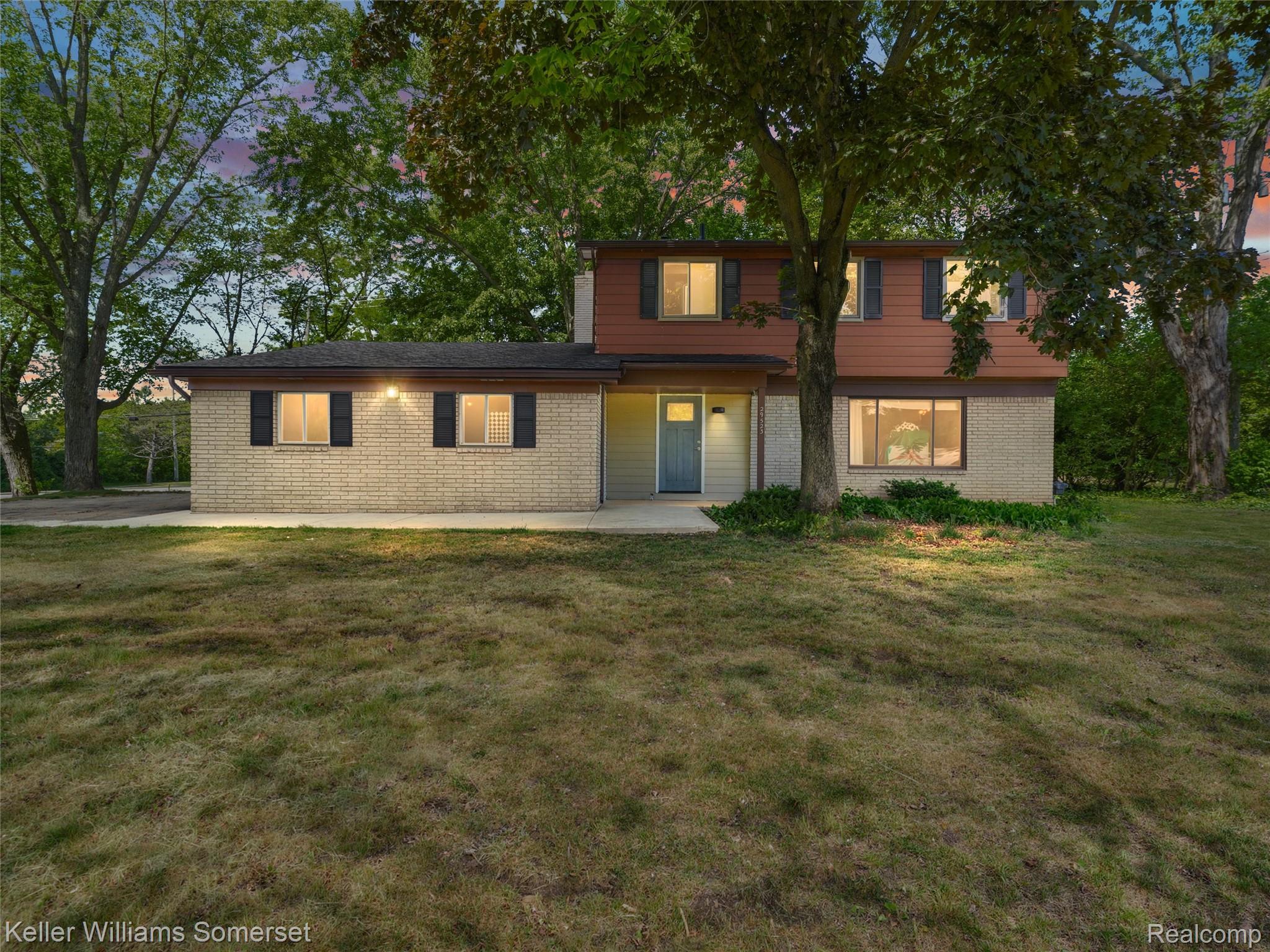 29523, Ravenscroft, Farmington, Michigan, 48331