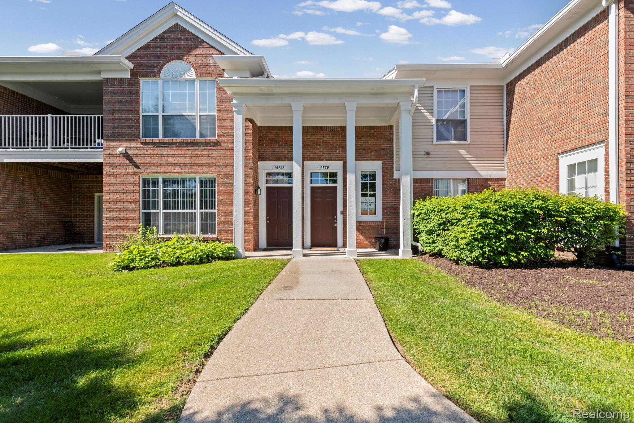 16789, Carriage, Northville, Michigan, 48168