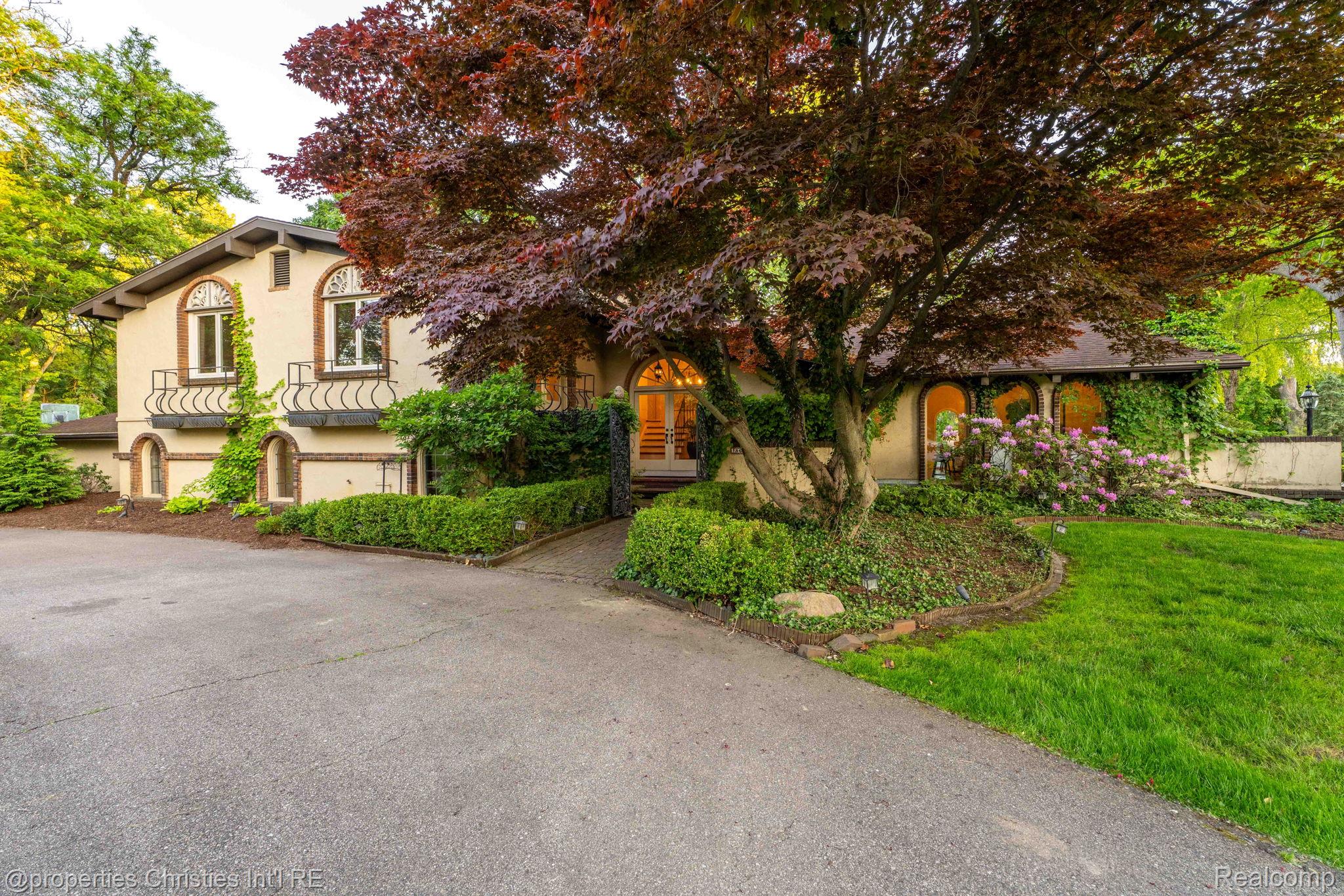 1865, Harvest, Bloomfield Hills, Michigan, 48302