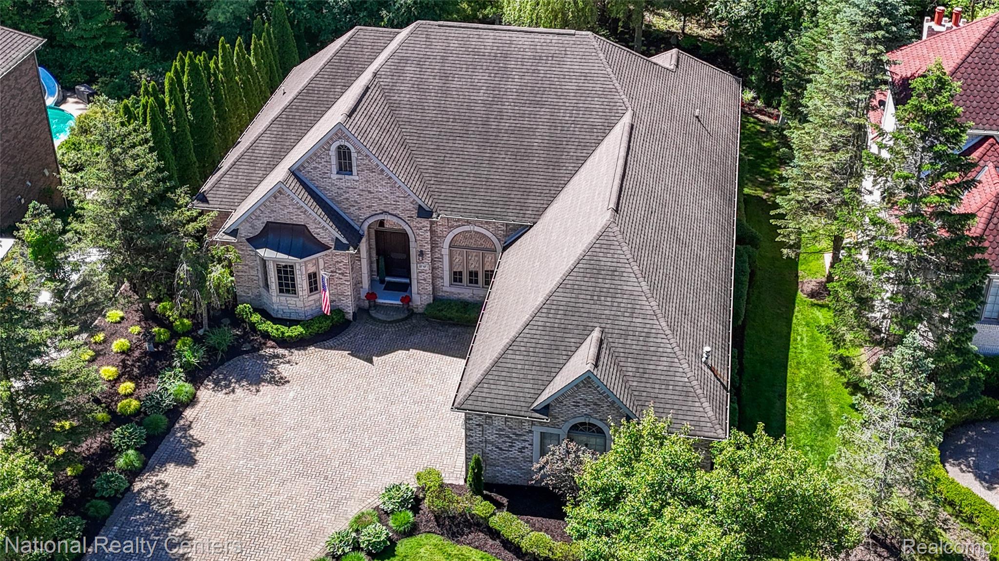 32407, Maria, Livonia, Michigan, 48152