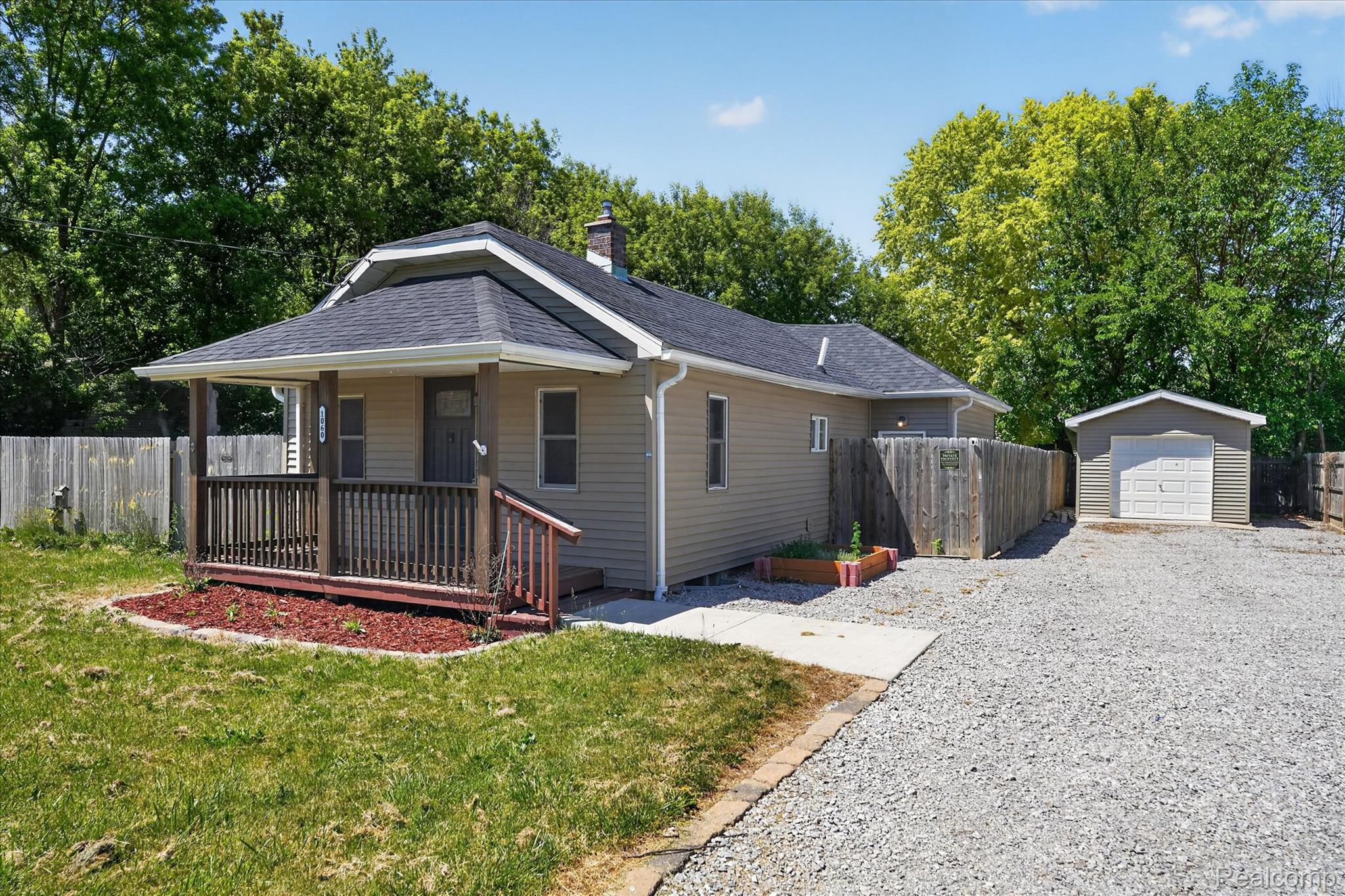 1060, WILLIAMSON, Flint, Michigan, 48507