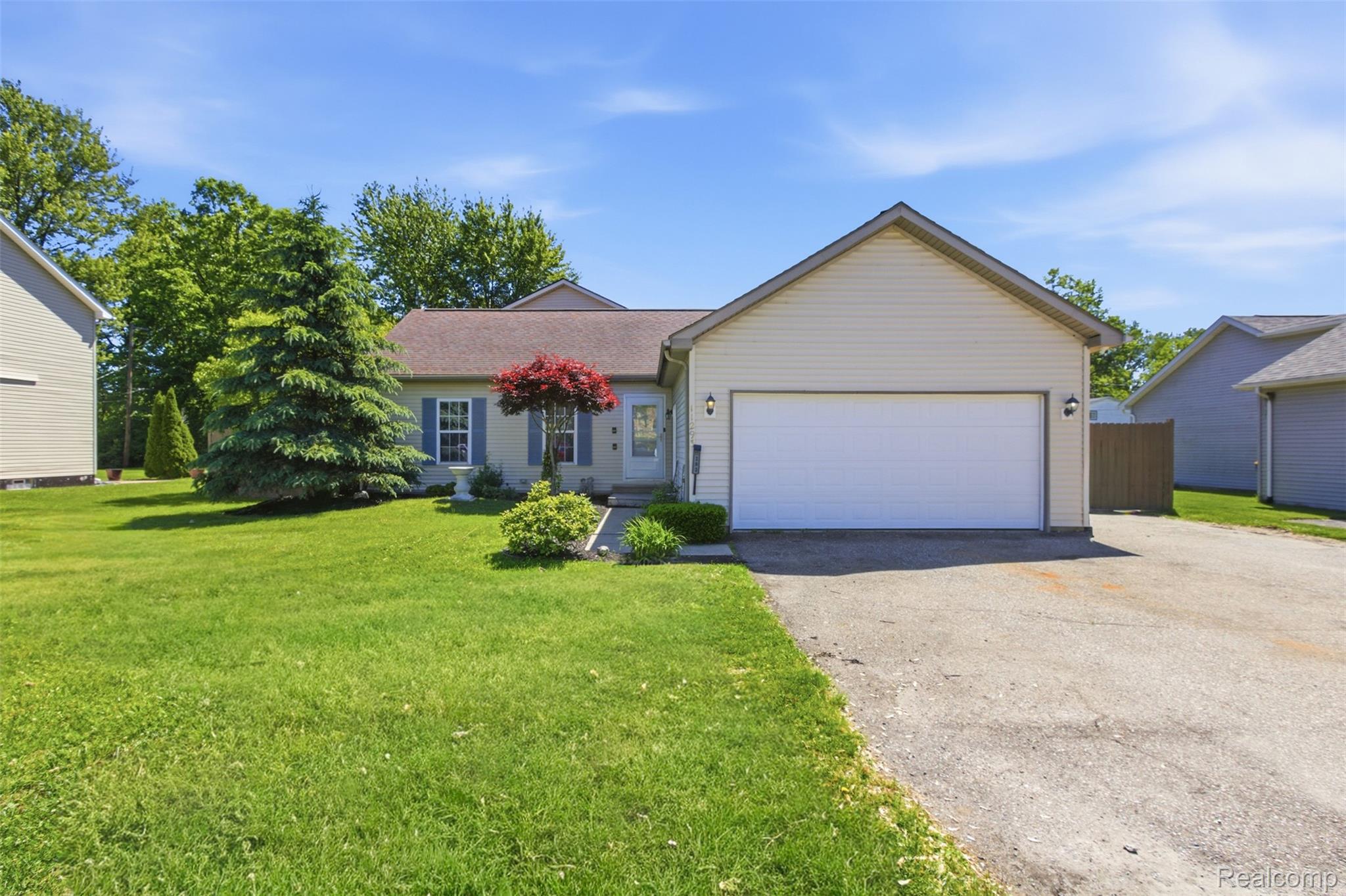 11293, Delano, Romulus, Michigan, 48174