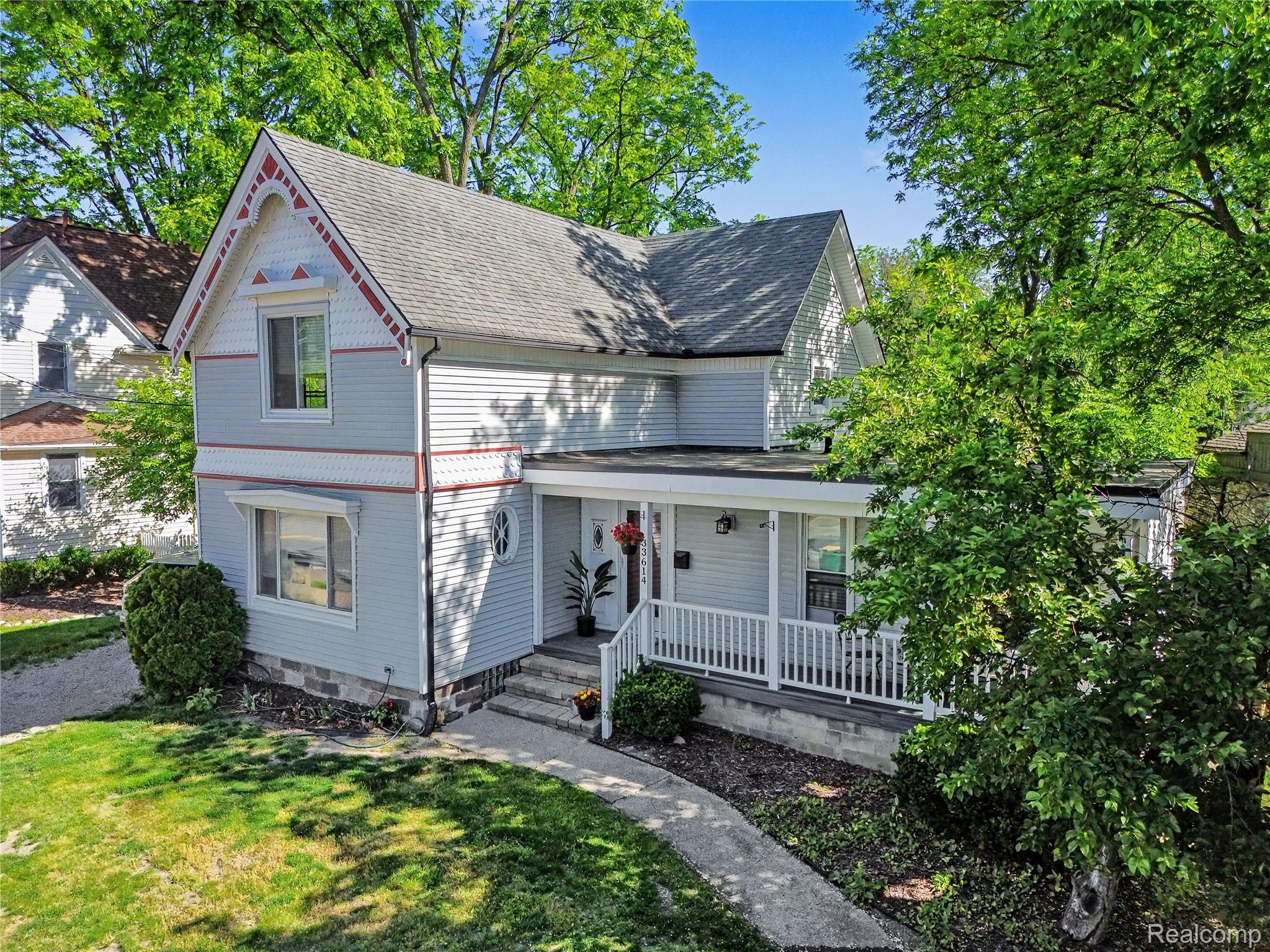 33614, Grand River, Farmington, Michigan, 48335