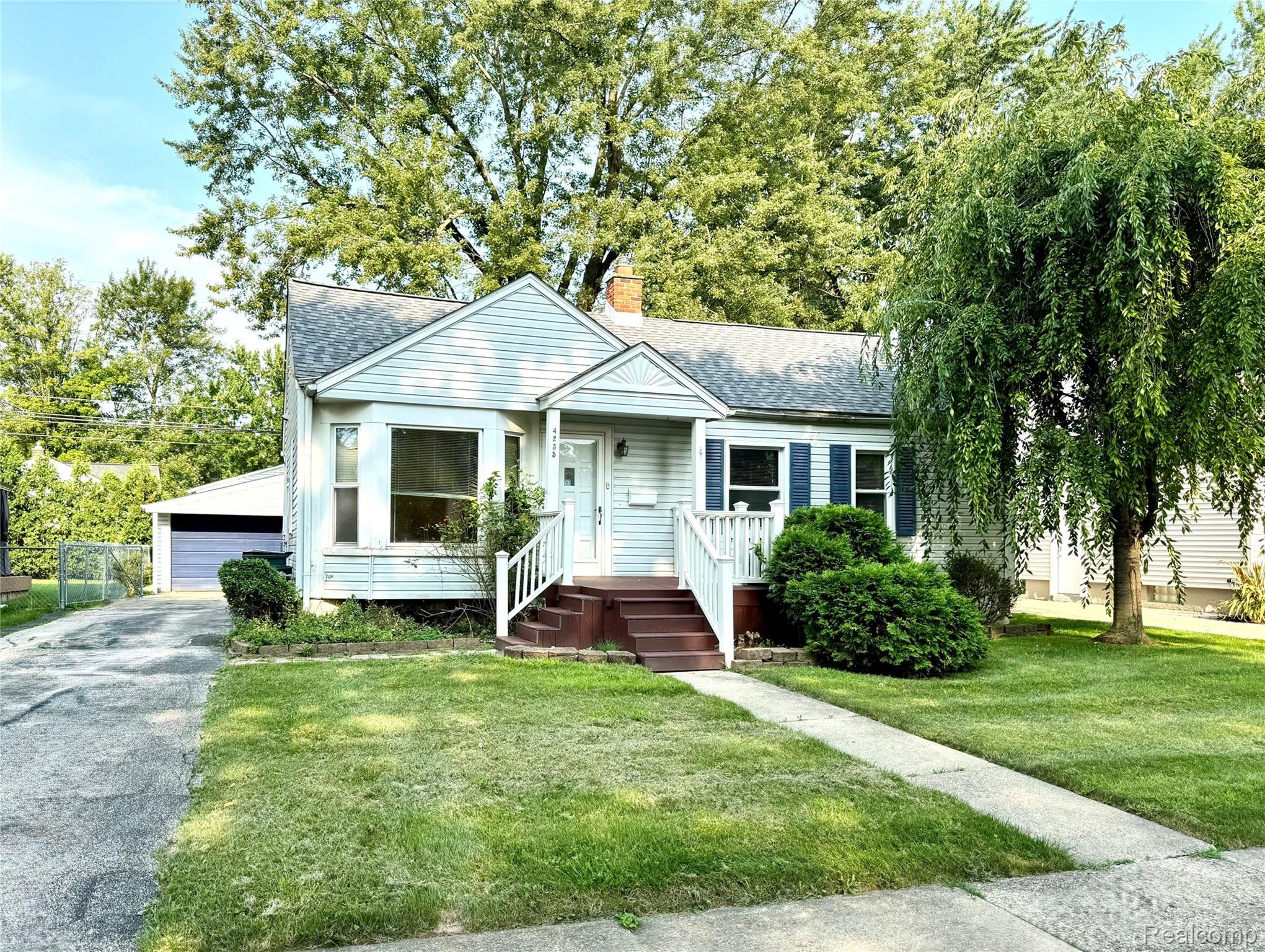 4235, Buckingham, Berkley, Michigan, 48072