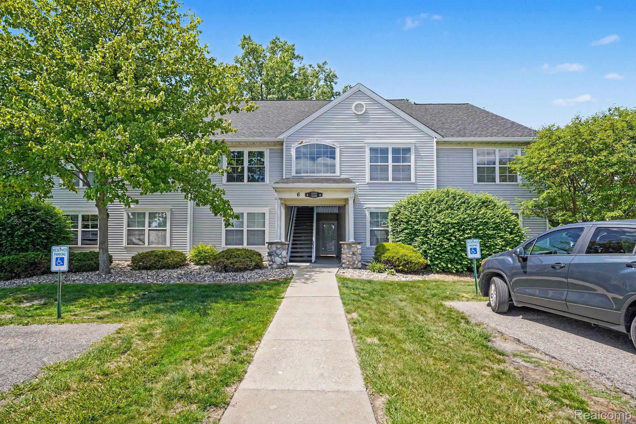 12398, Saint Andrews, Fenton, Michigan, 48430