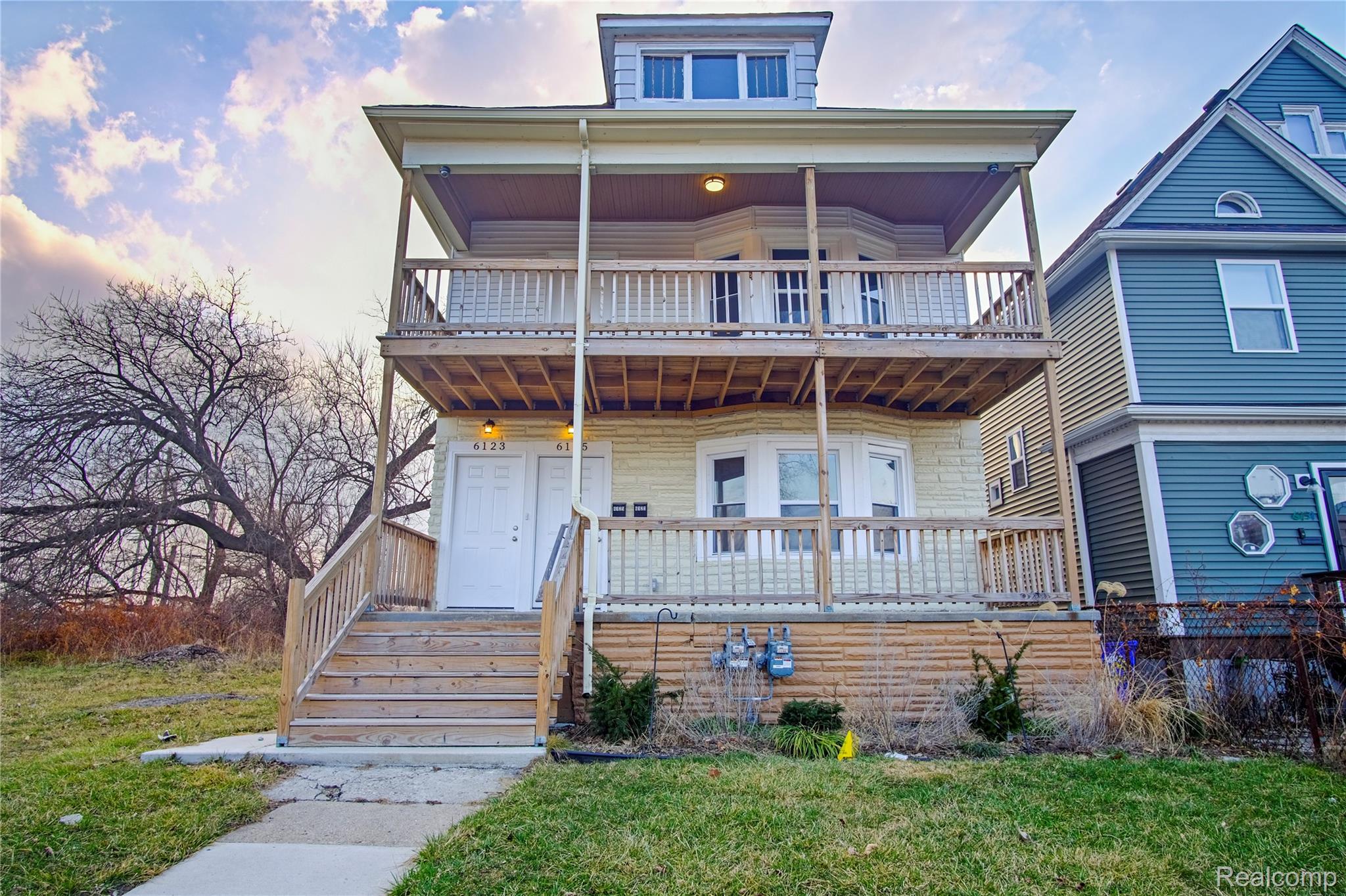 6123, Commonwealth, Detroit, Michigan, 48208