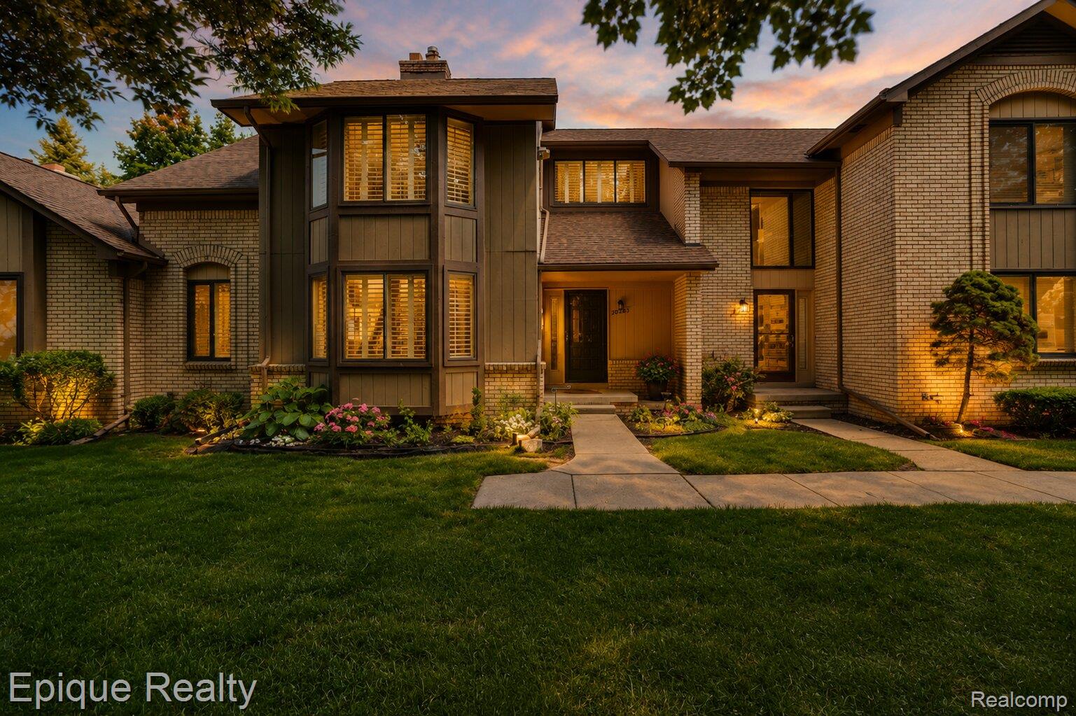 20485, Villa Grande, Clinton Township, Michigan, 48038