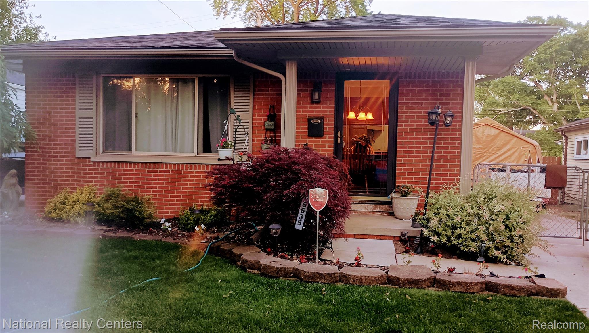 5635, Clippert, Dearborn Heights, Michigan, 48125