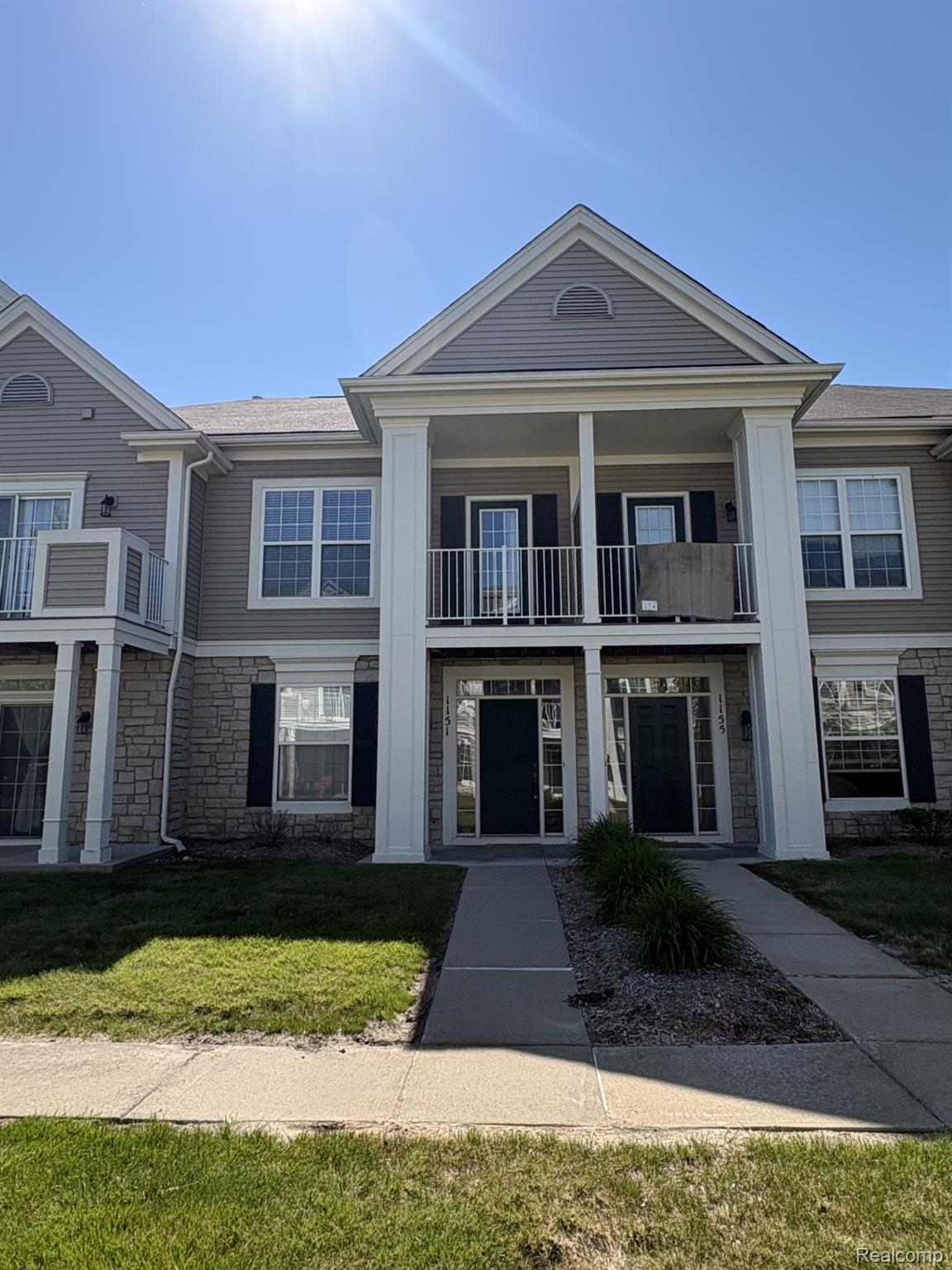 1151, Alameda, Troy, Michigan, 48085