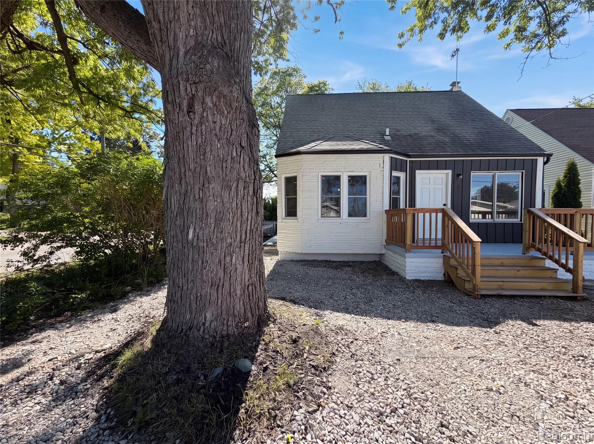 492, Algene, Lake Orion, Michigan, 48362