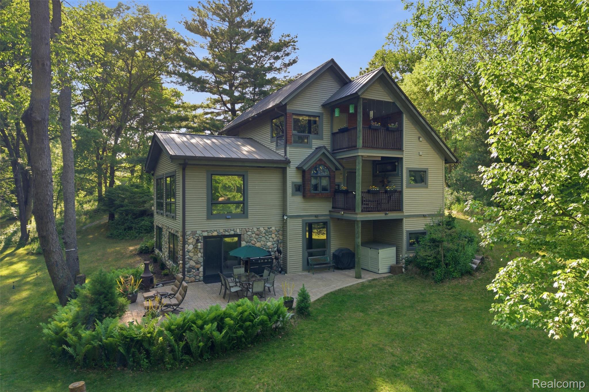 308, Nuthatch, Ortonville, Michigan, 48462