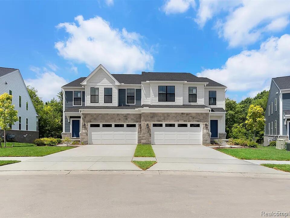 5342, Vista, #22, West Bloomfield, Michigan, 48323
