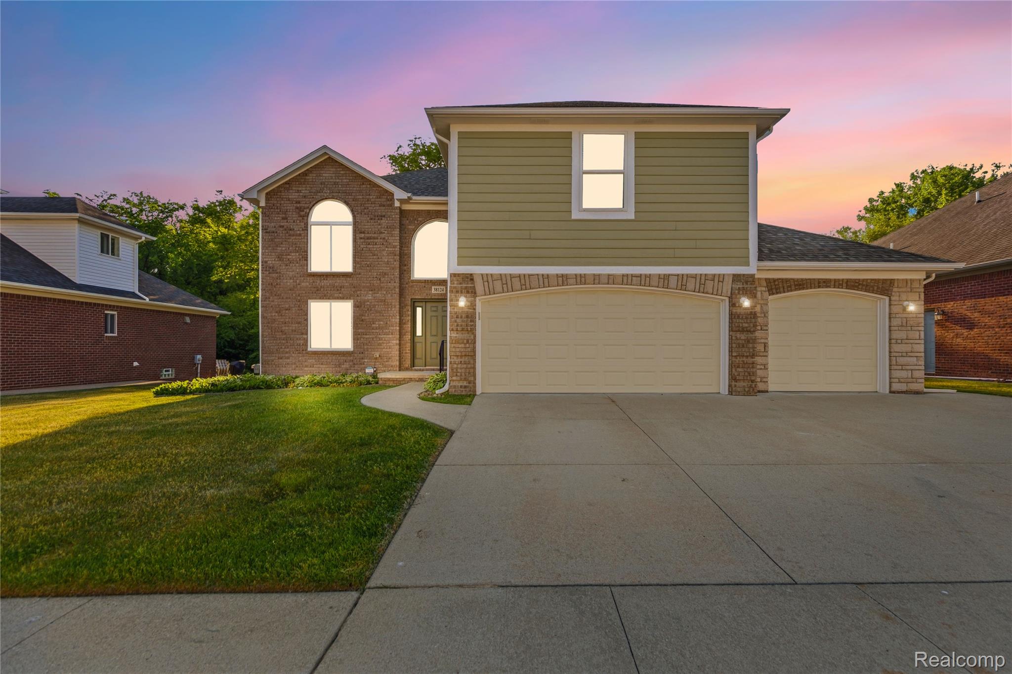 38124, Cobble Creek, Sterling Heights, Michigan, 48312