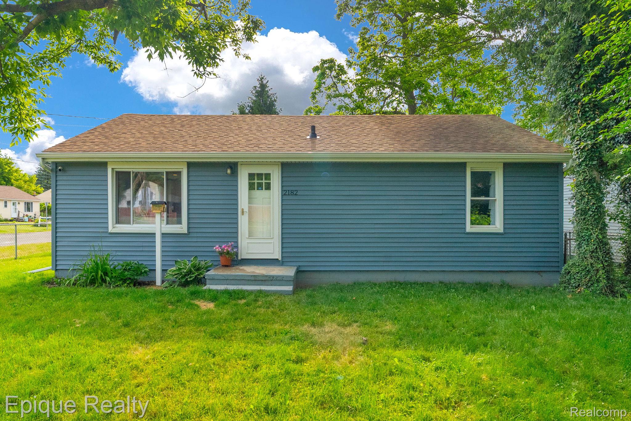 2182, Center, Burton, Michigan, 48509