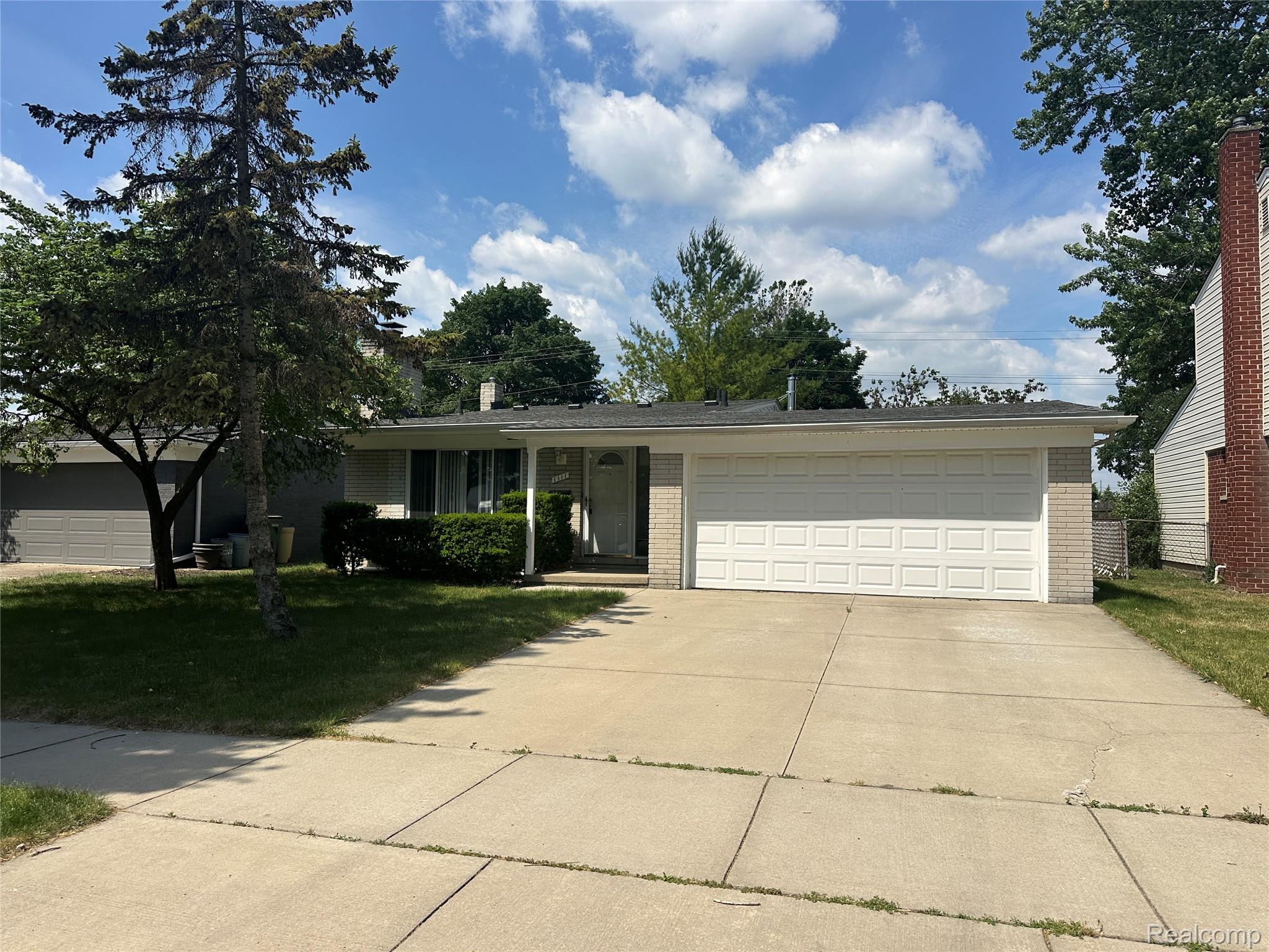 1111, Langley, Commerce Twp, Michigan, 48017