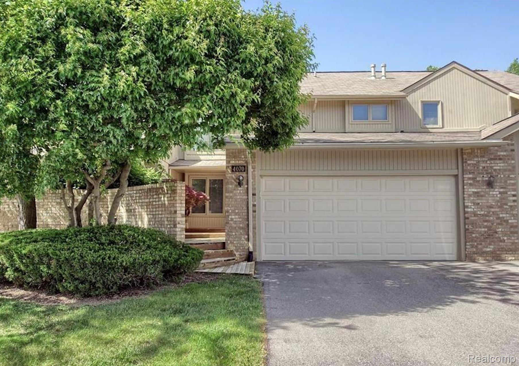 4070, Foxpointe, West Bloomfield, Michigan, 48323