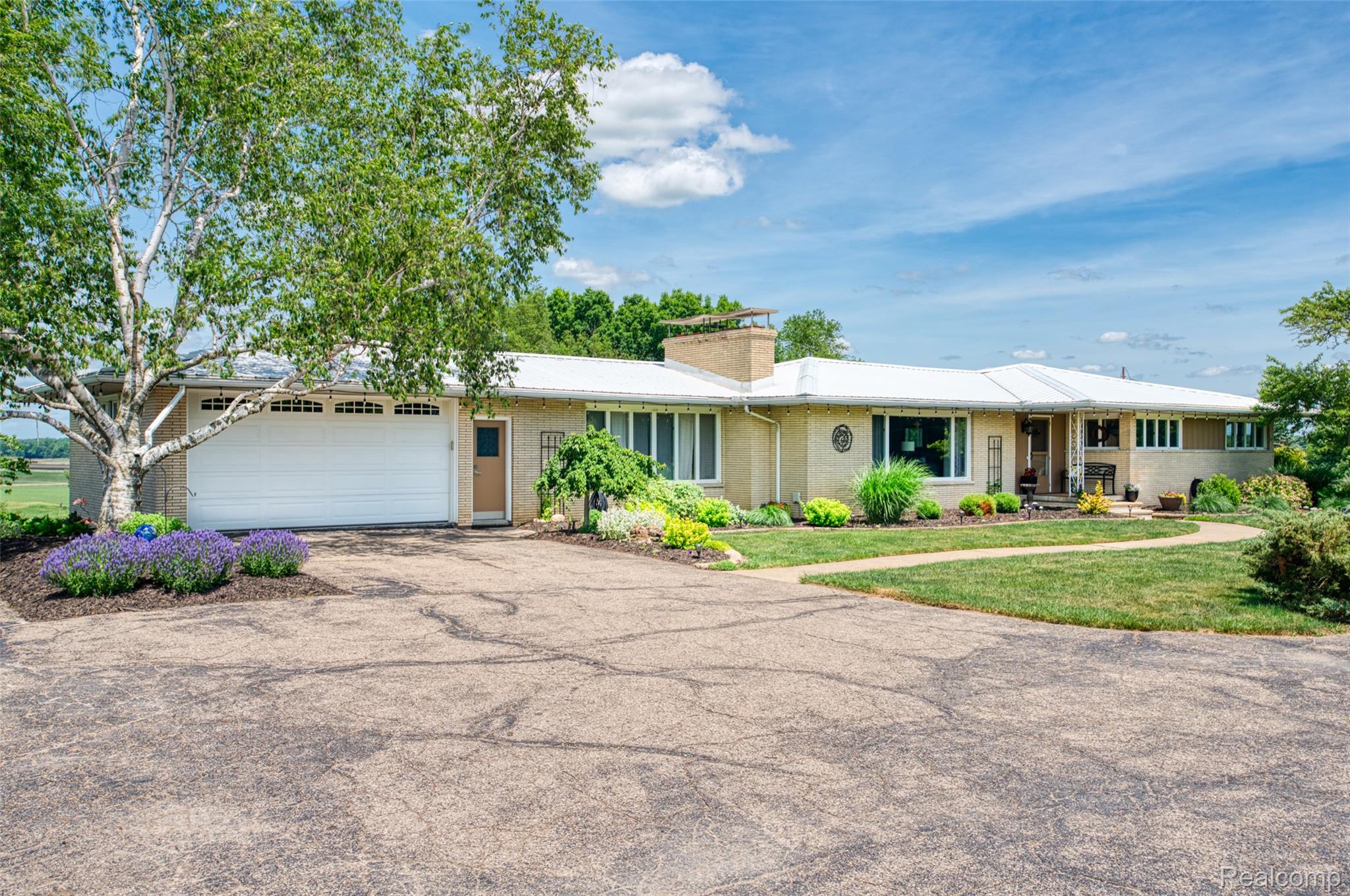 18999, Weller, Gregory, Michigan, 48137