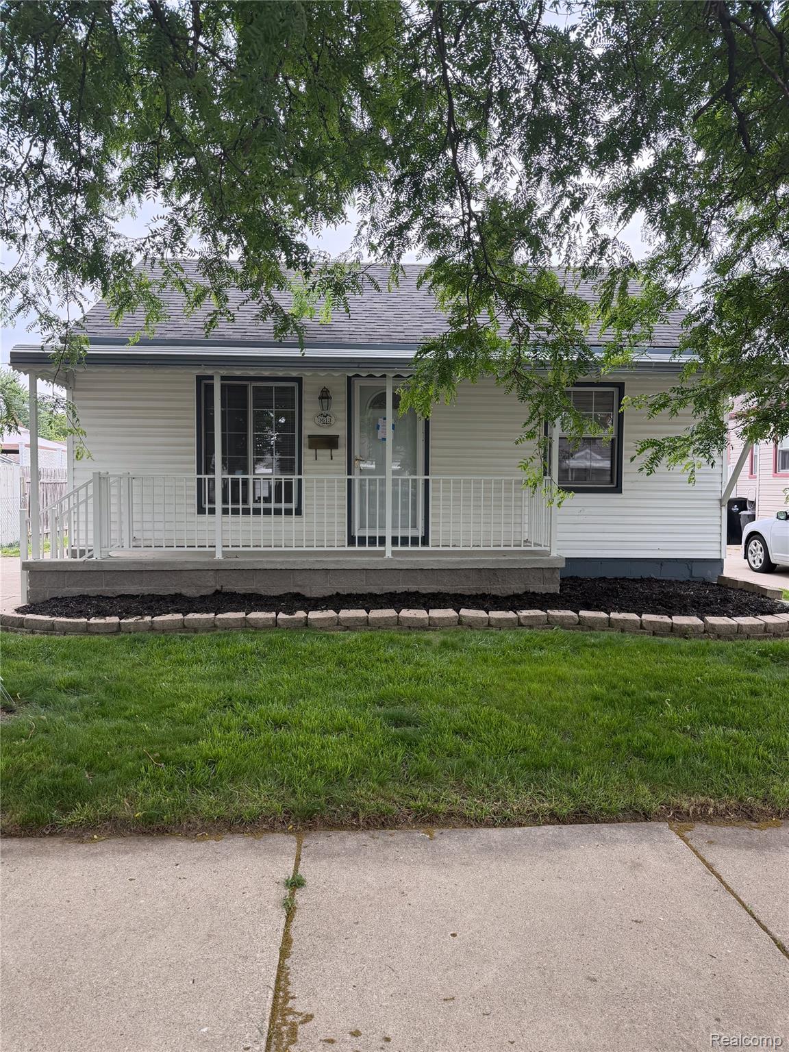 3613, 21st, Wyandotte, Michigan, 48192