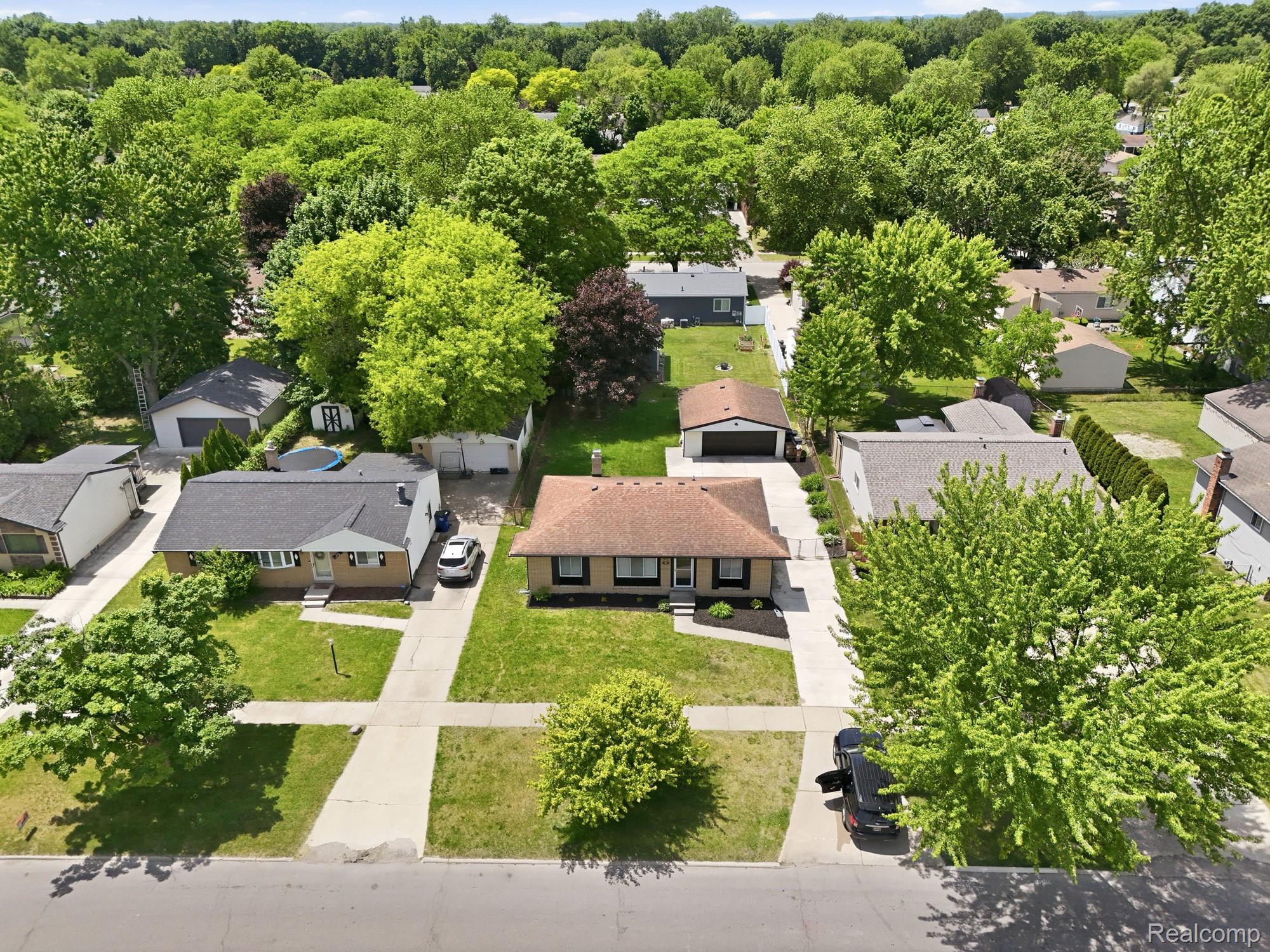 1260, John Hix, Westland, Michigan, 48186