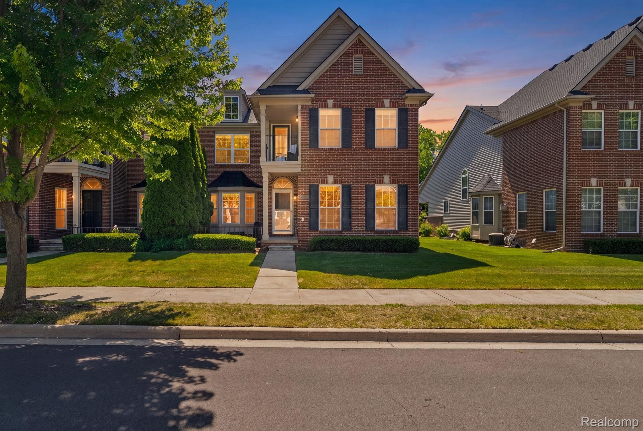 42682, Park Cresent, Sterling Heights, Michigan, 48313