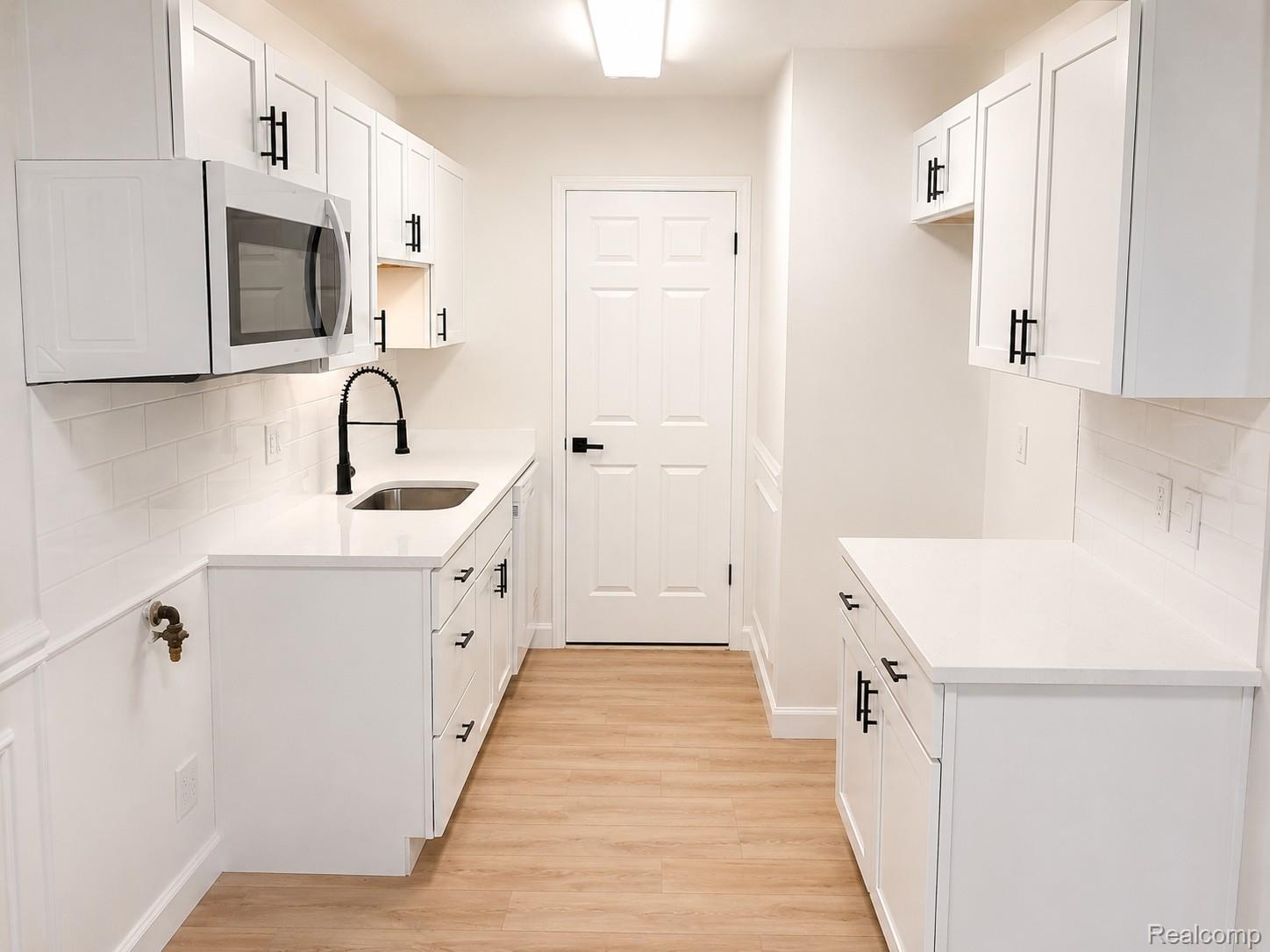 15814, Dupage, Taylor, Michigan, 48180