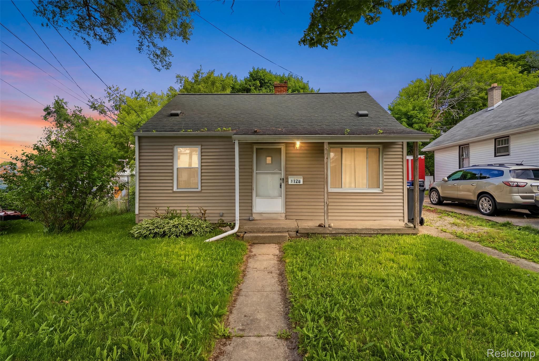 1128, Barrie, Flint, Michigan, 48507