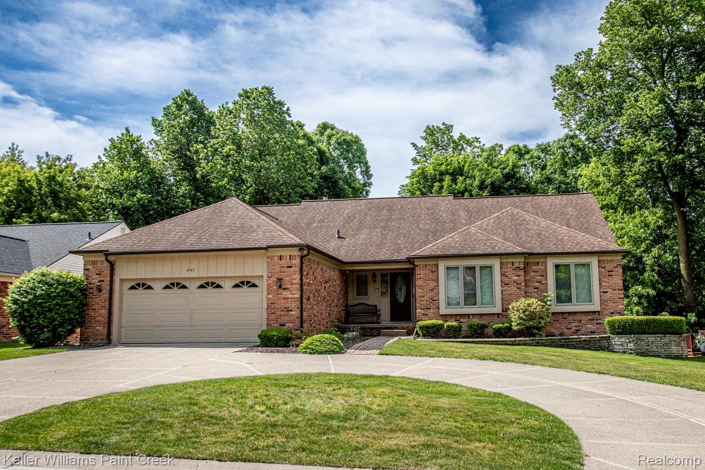 1447, Oakstone, Rochester Hills, Michigan, 48309