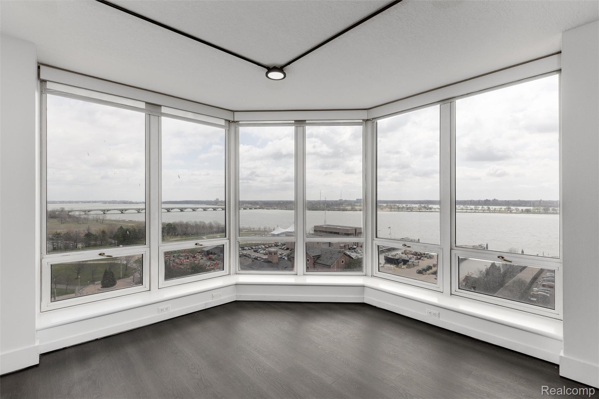 250, Harbortown, #1209, Detroit, Michigan, 48207