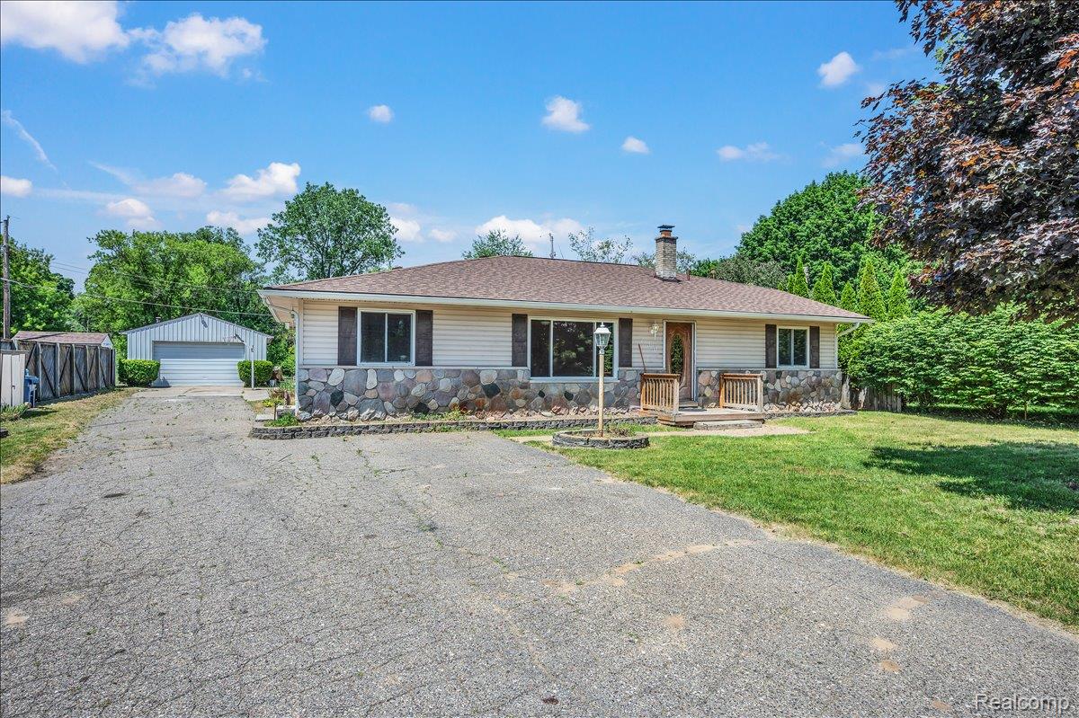 730, BOGIE LAKE, White Lake, Michigan, 48383