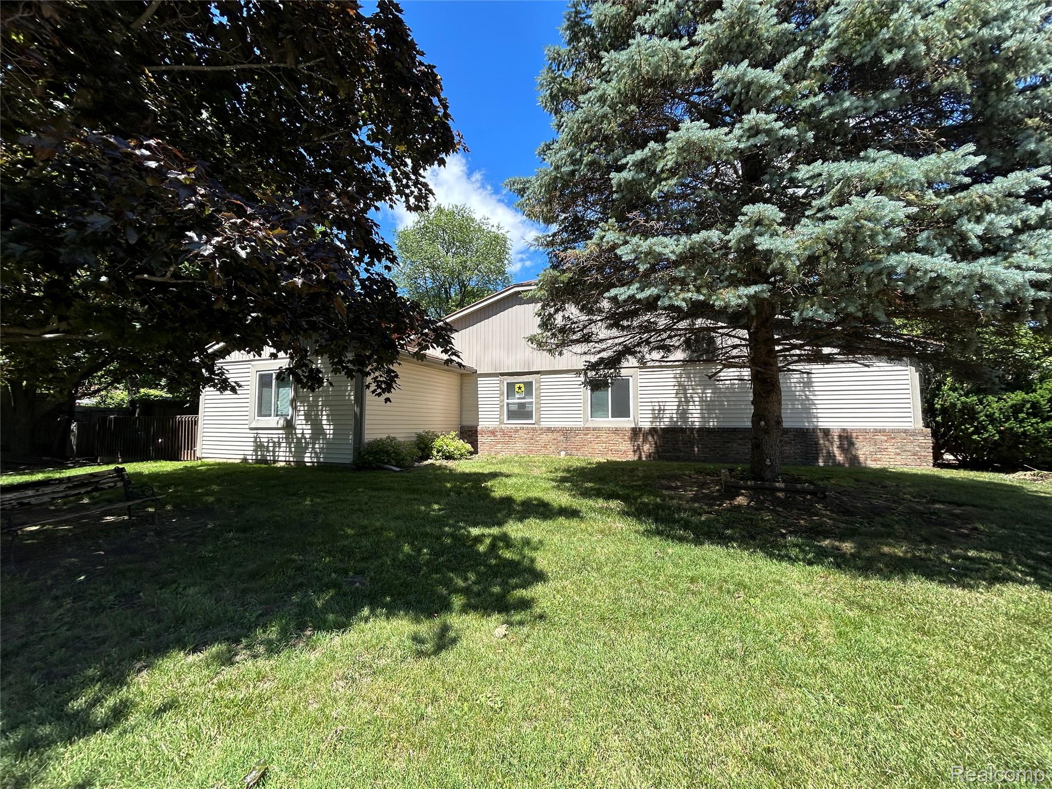 2150, Phillips, Holt, Michigan, 48842