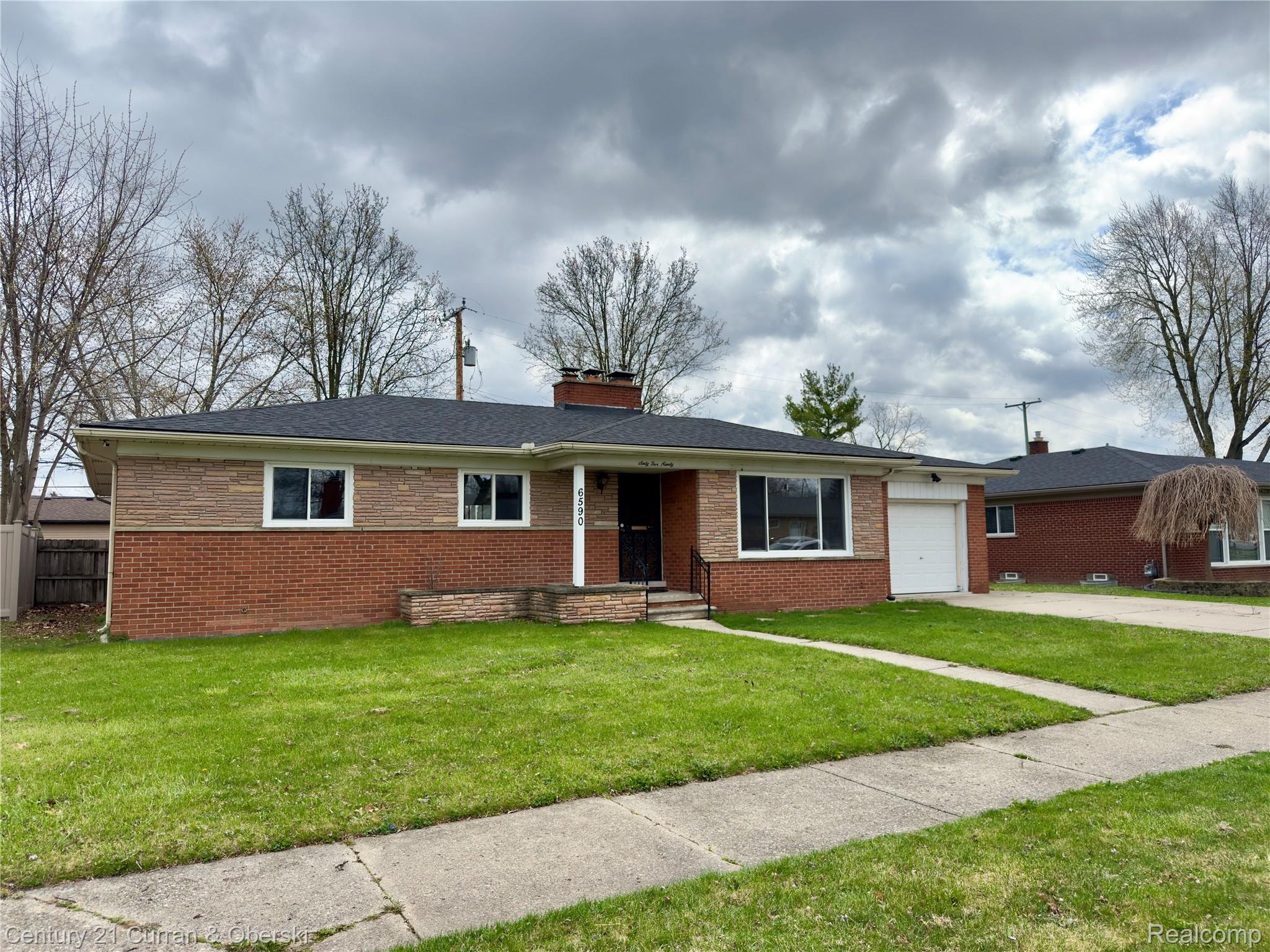 6590, Rockland, Dearborn Heights, Michigan, 48127