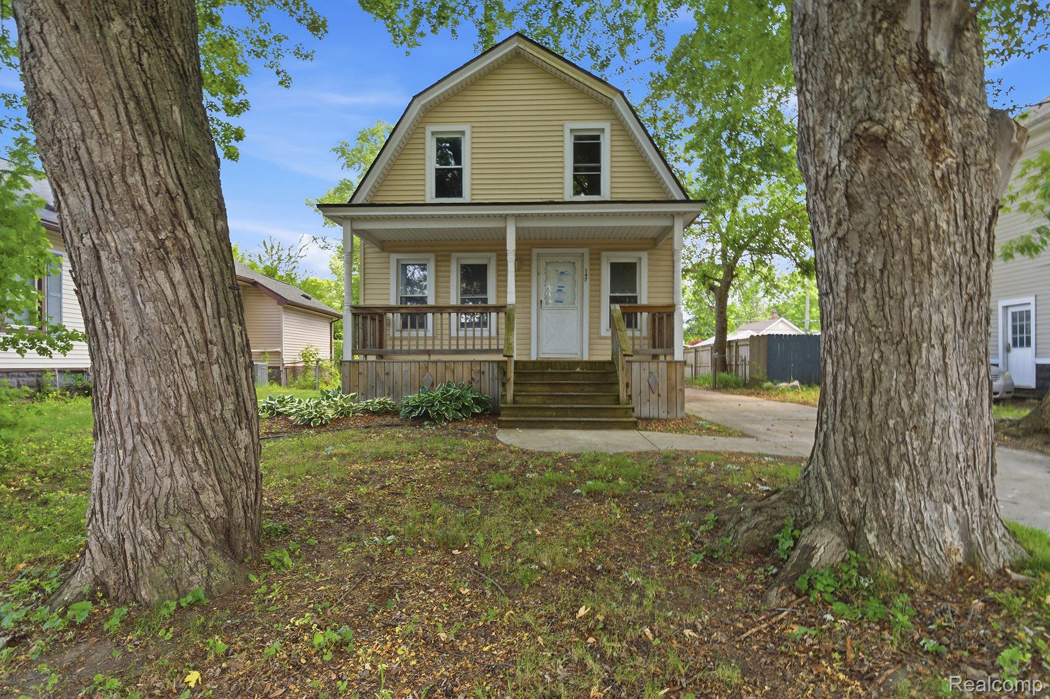 147, Crocker, Mt. Clemens, Michigan, 48043