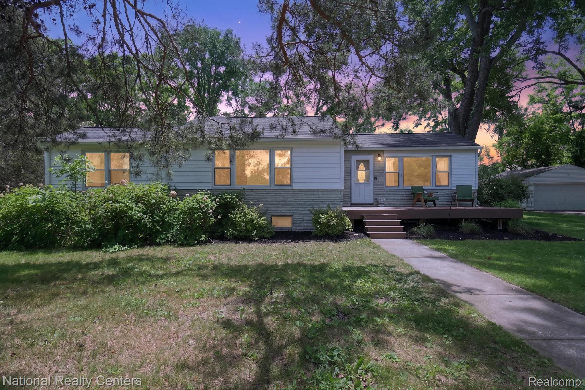 2465, Fairbury, Wixom, Michigan, 48393